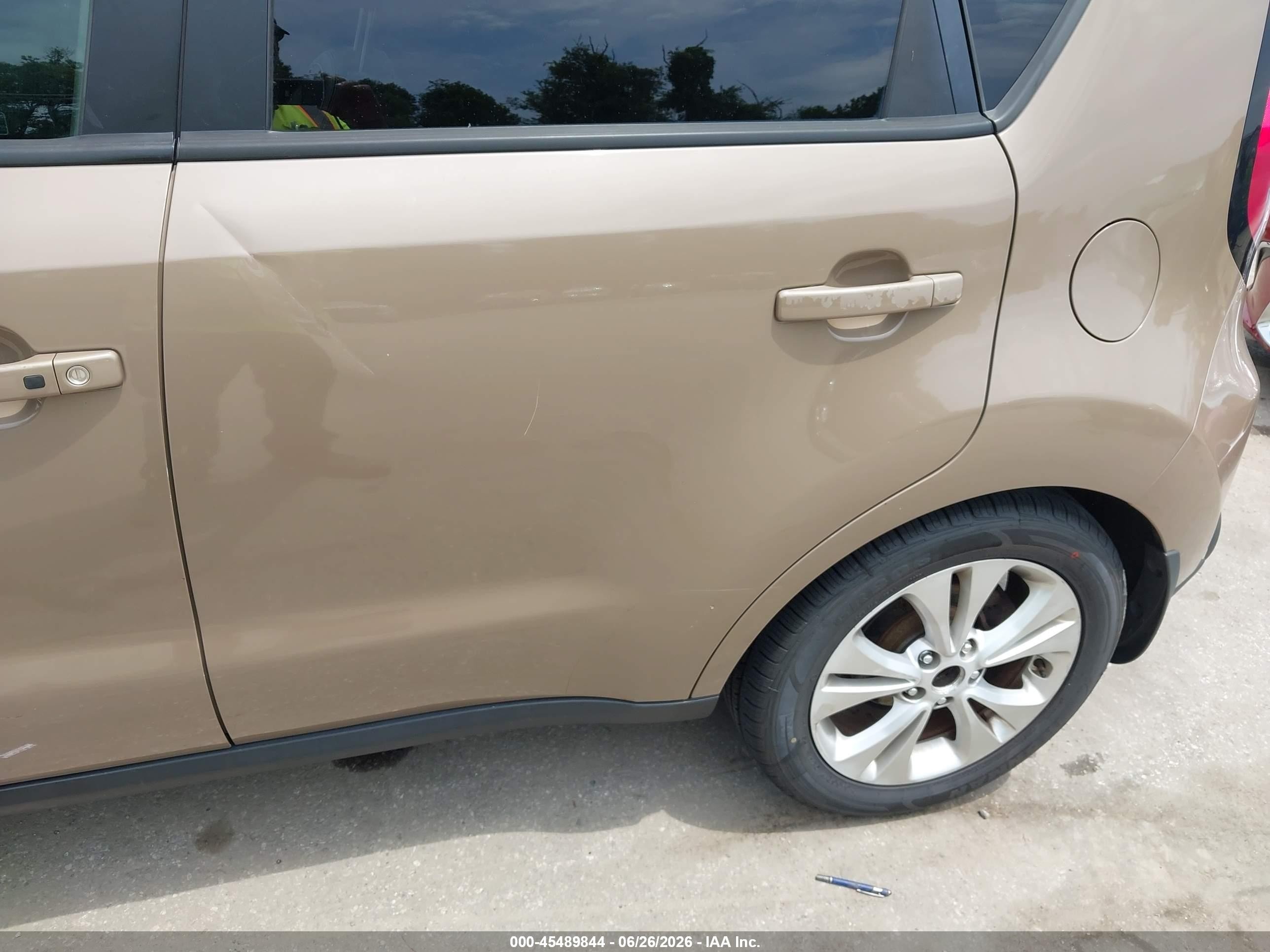 2015 Kia Soul + Brown vin: KNDJP3A56F7129100