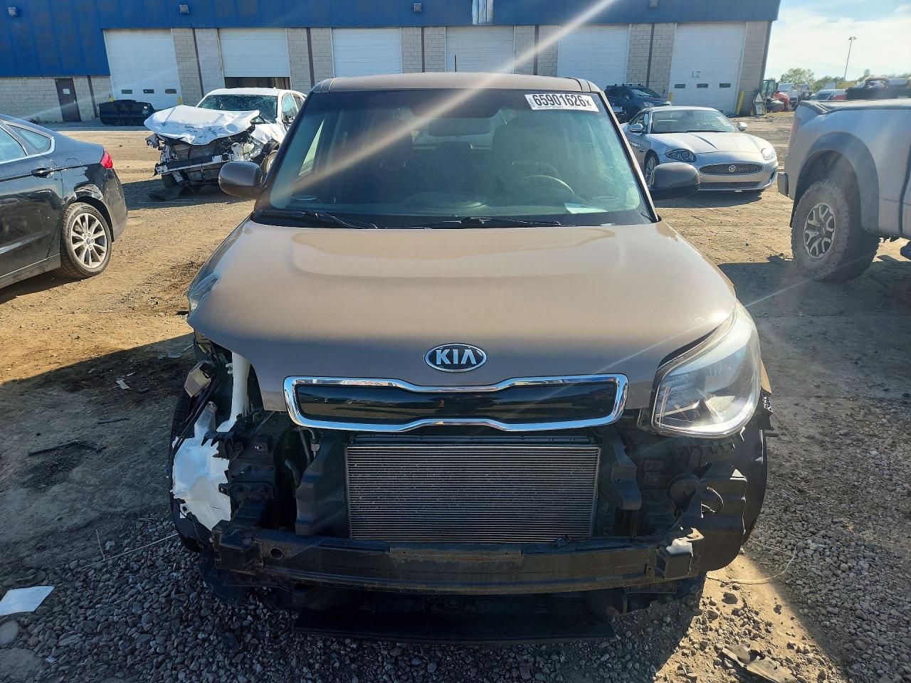 2015 Kia Soul + Желто-коричневый vin: KNDJP3A56F7142221