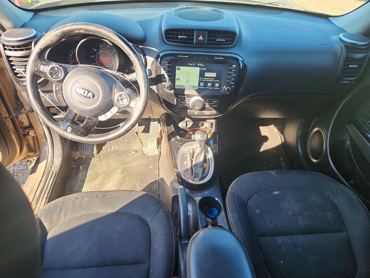 2015 Kia Soul + Желто-коричневый vin: KNDJP3A56F7142221