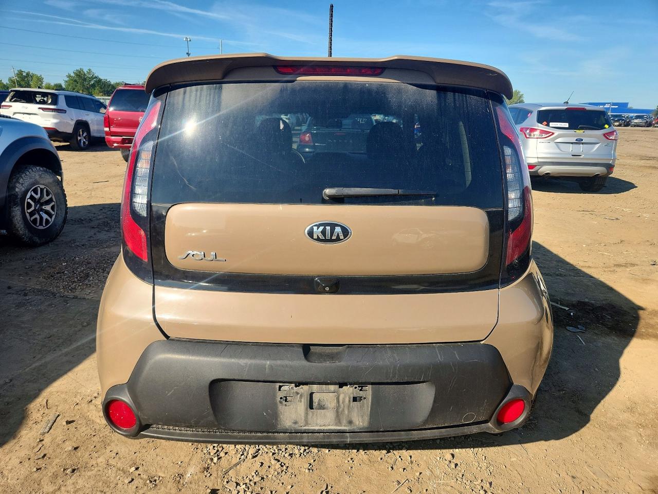 2015 Kia Soul + Желто-коричневый vin: KNDJP3A56F7142221