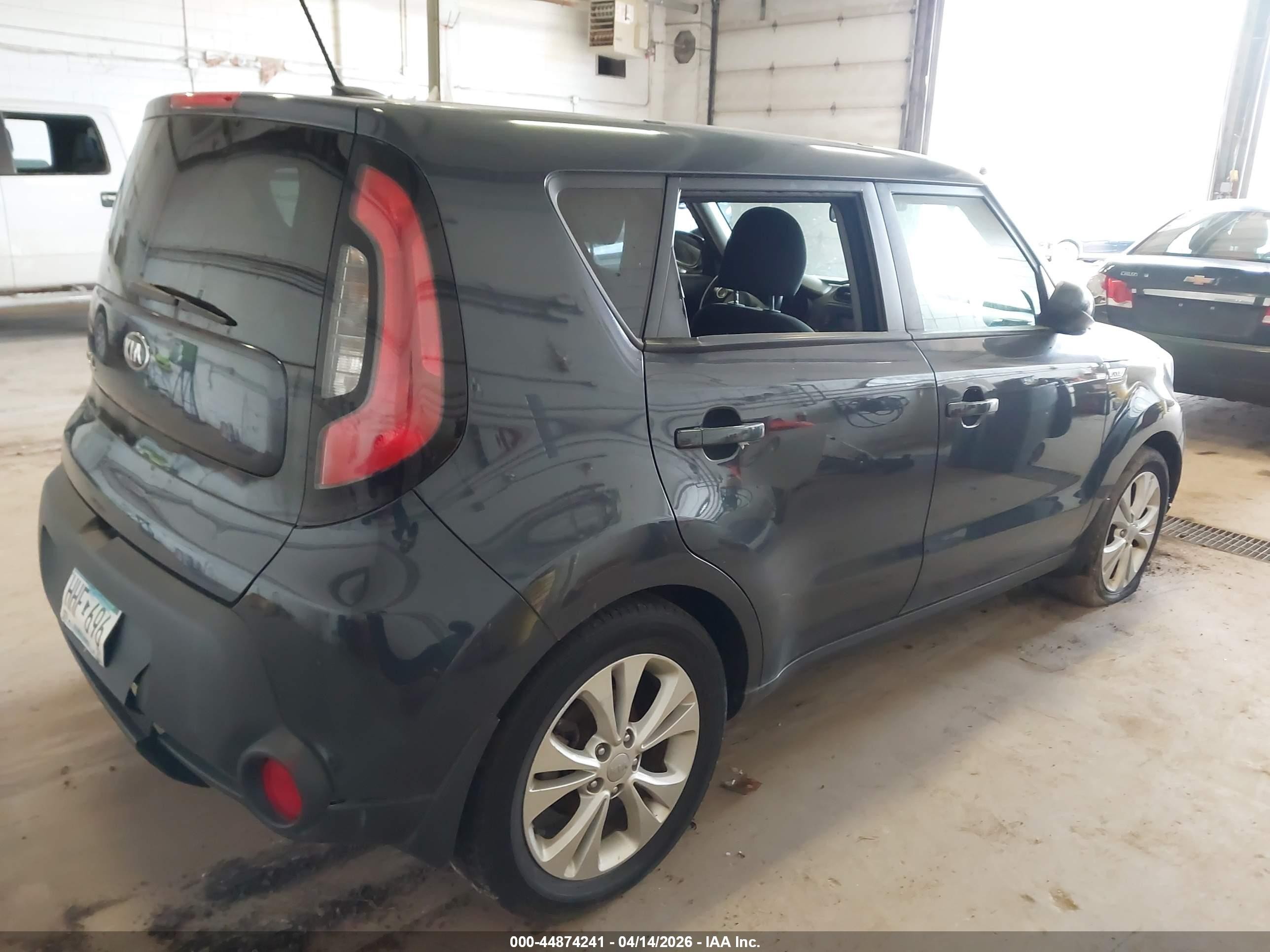 2015 Kia Soul + Black vin: KNDJP3A56F7149038