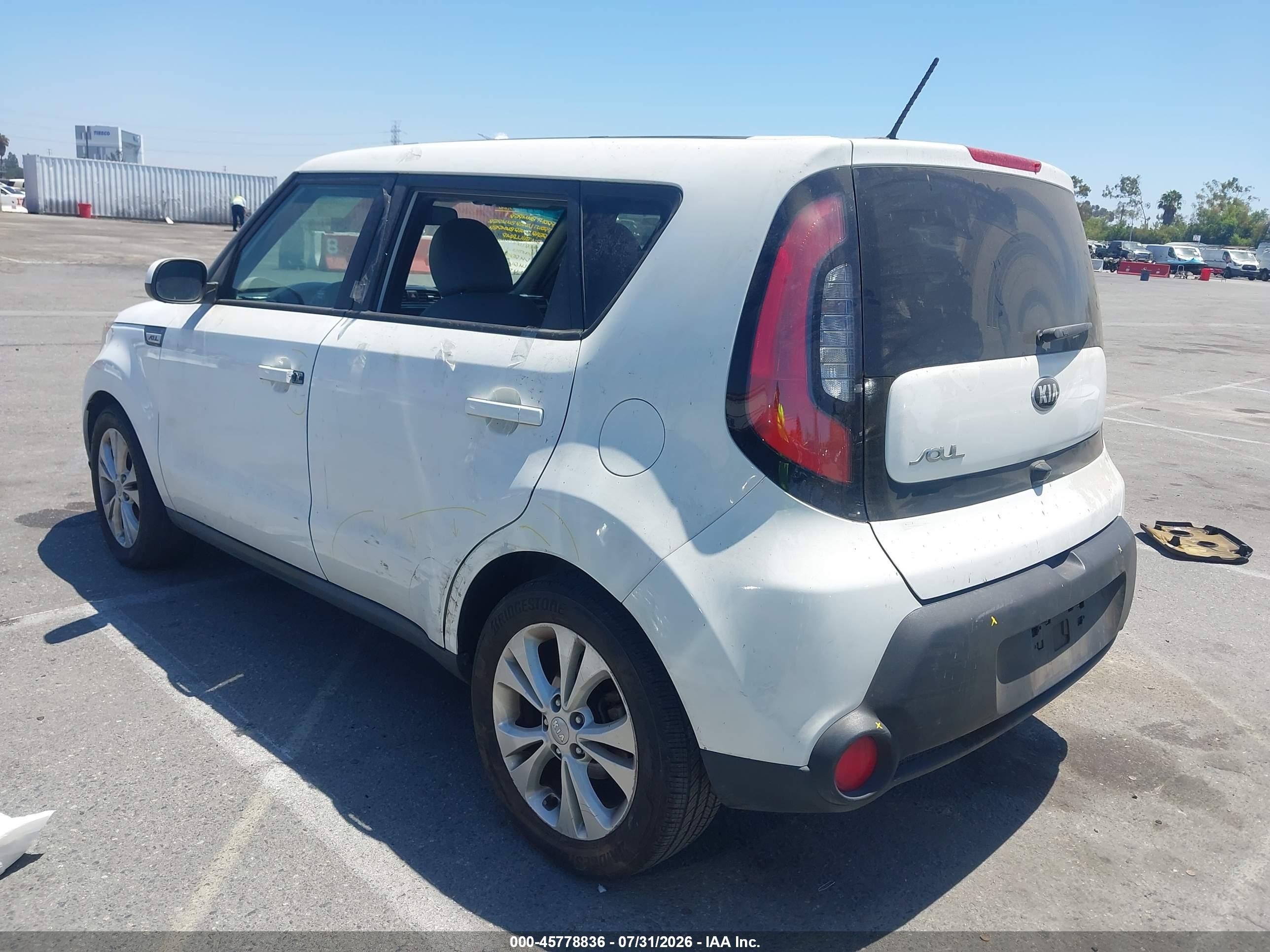 2015 Kia Soul + White vin: KNDJP3A56F7159634