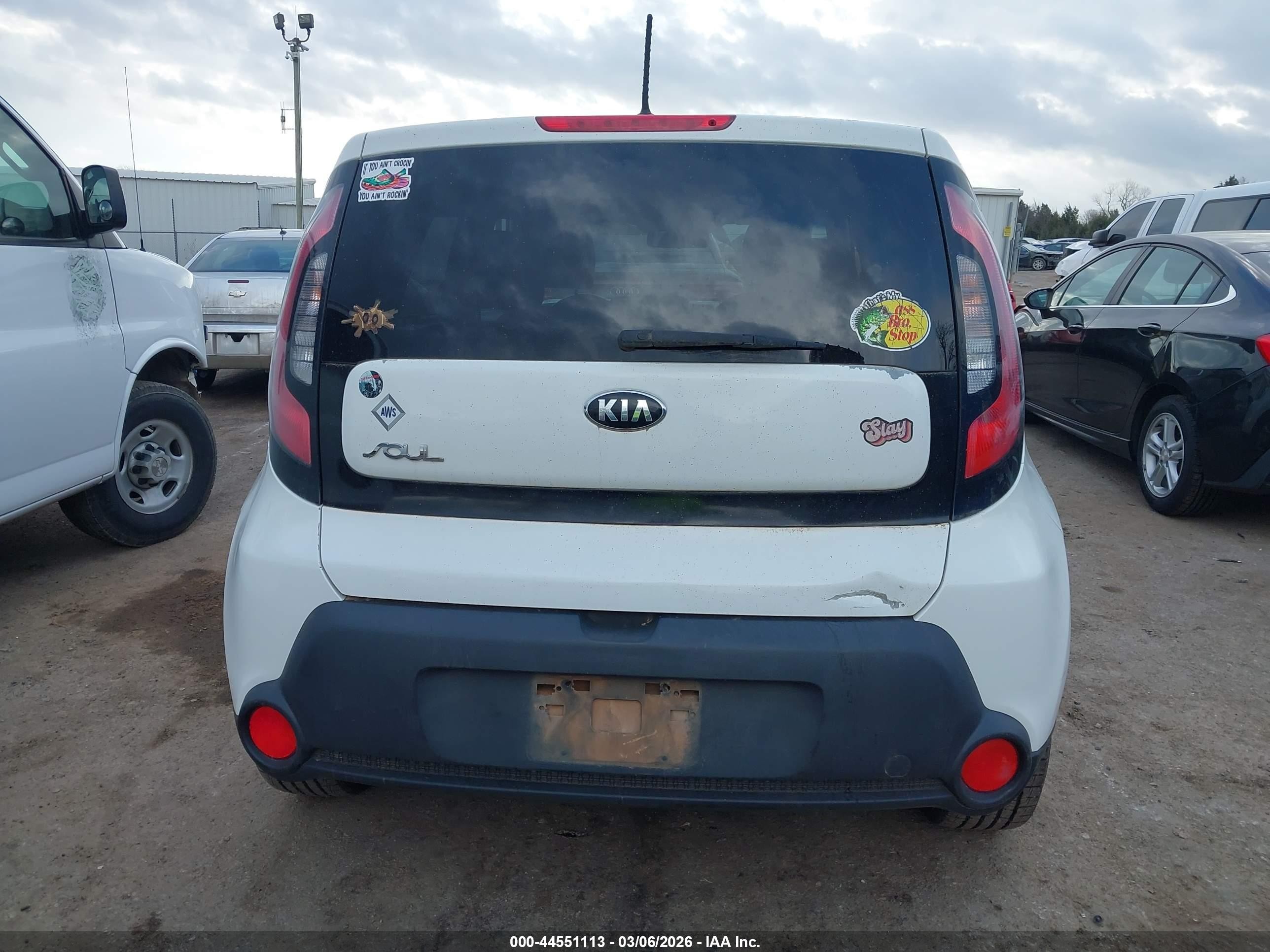 2015 Kia Soul + Белый vin: KNDJP3A56F7163778