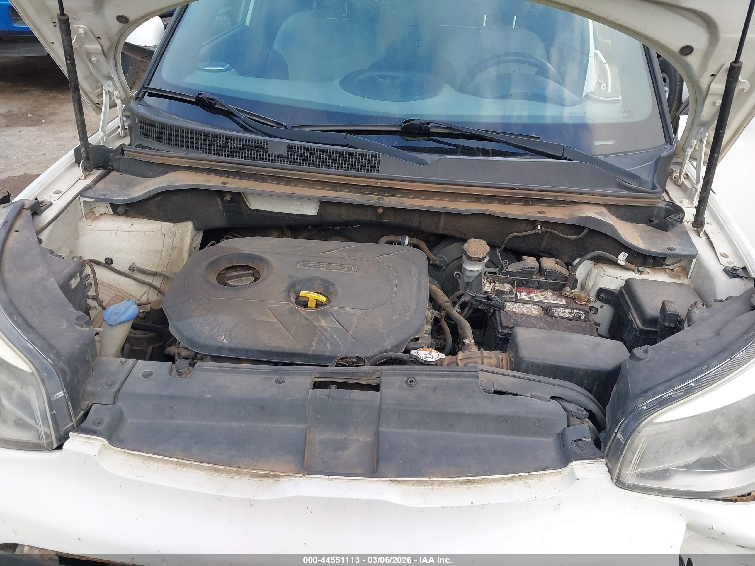 2015 Kia Soul + Белый vin: KNDJP3A56F7163778