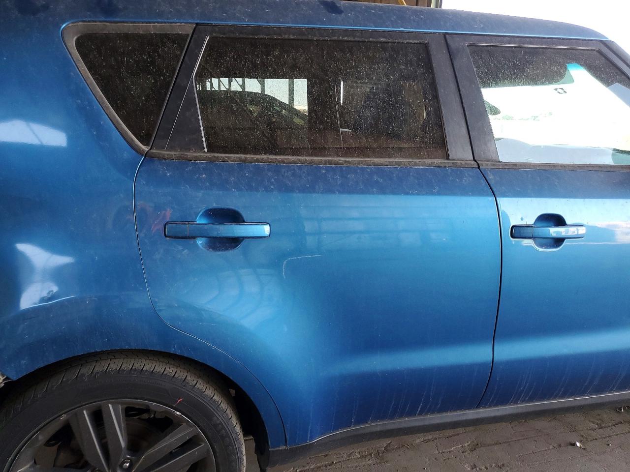 2015 Kia Soul + Blue vin: KNDJP3A56F7219525