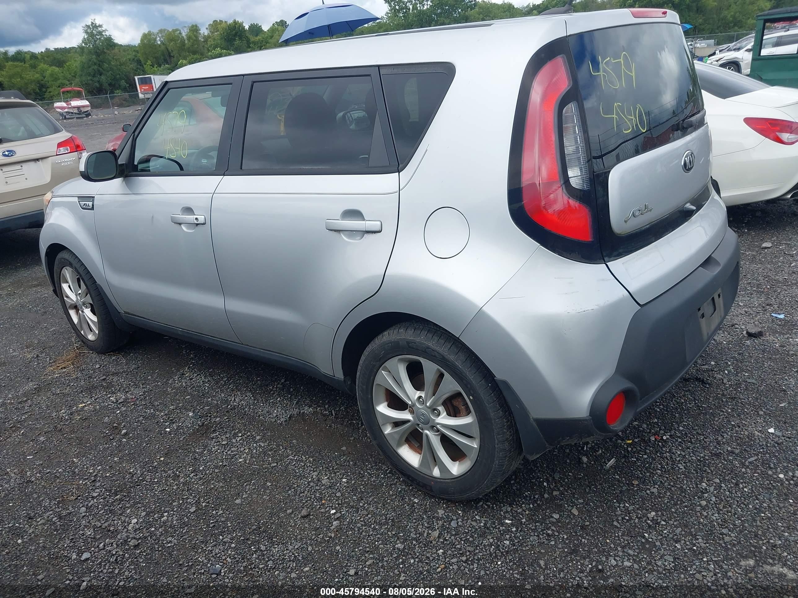 2015 Kia Soul + Silver vin: KNDJP3A56F7768593