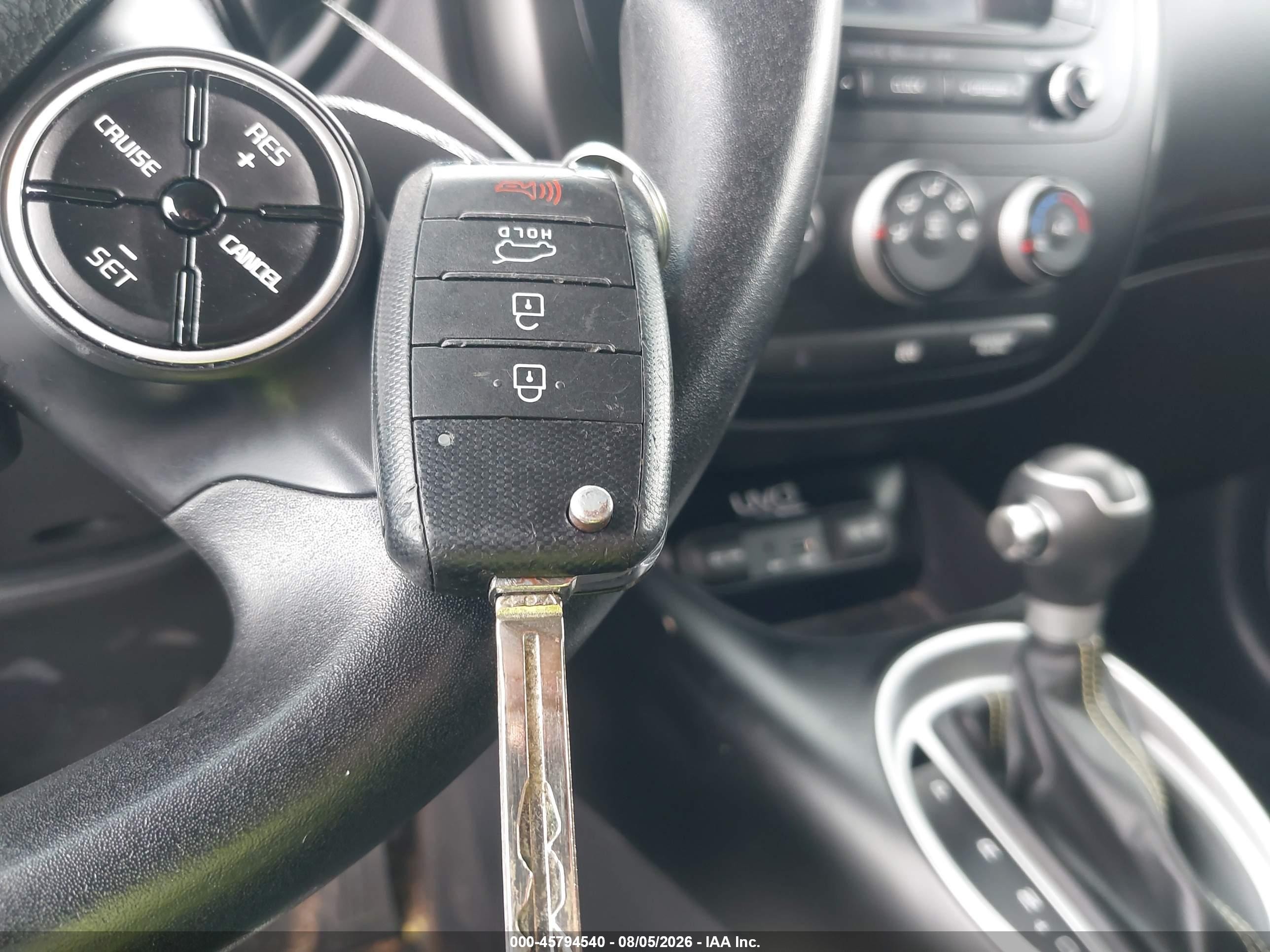 2015 Kia Soul + Silver vin: KNDJP3A56F7768593