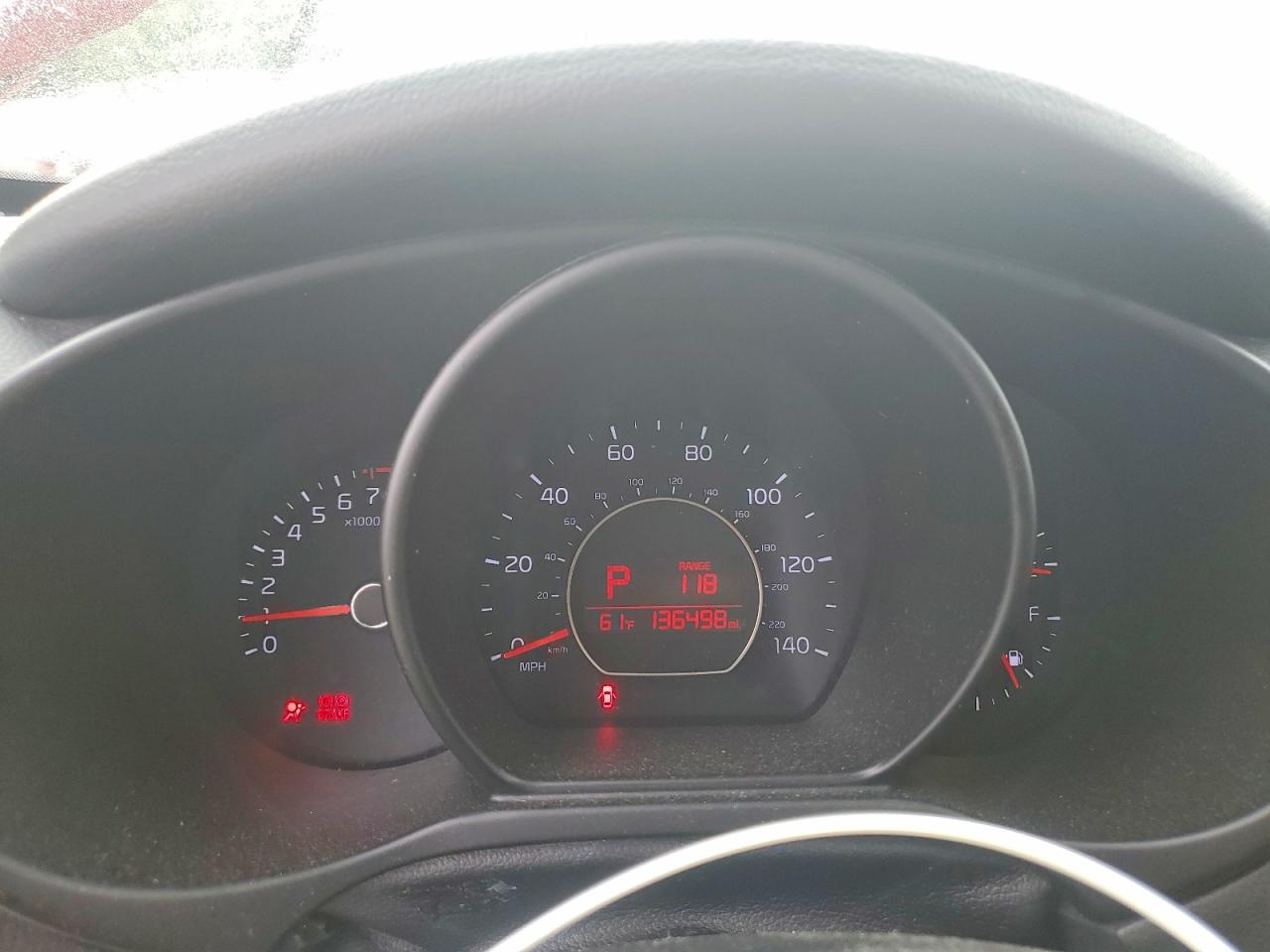 2016 Kia Soul + Red vin: KNDJP3A56G7872180