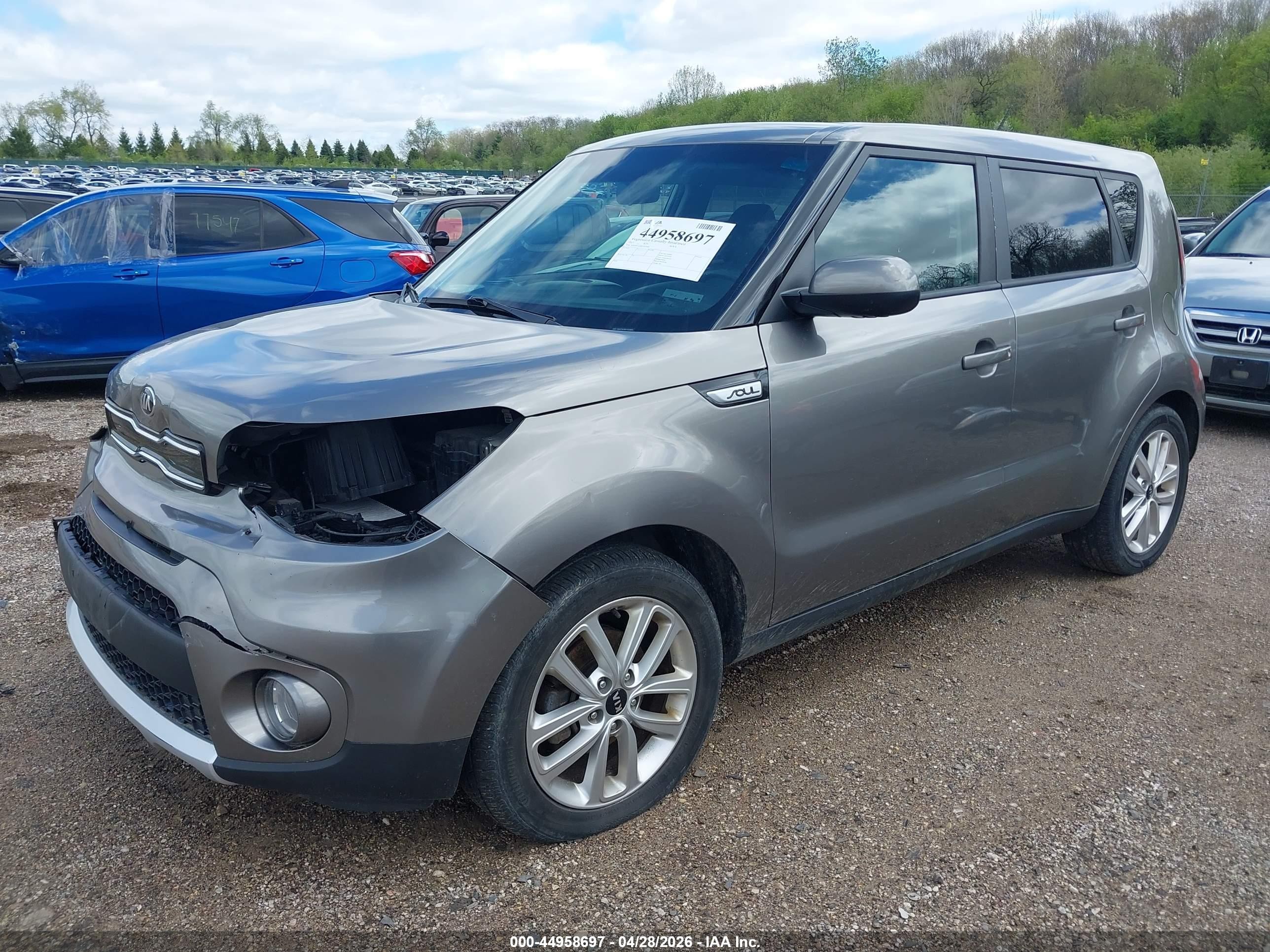2017 Kia Soul + Gray vin: KNDJP3A56H7429481
