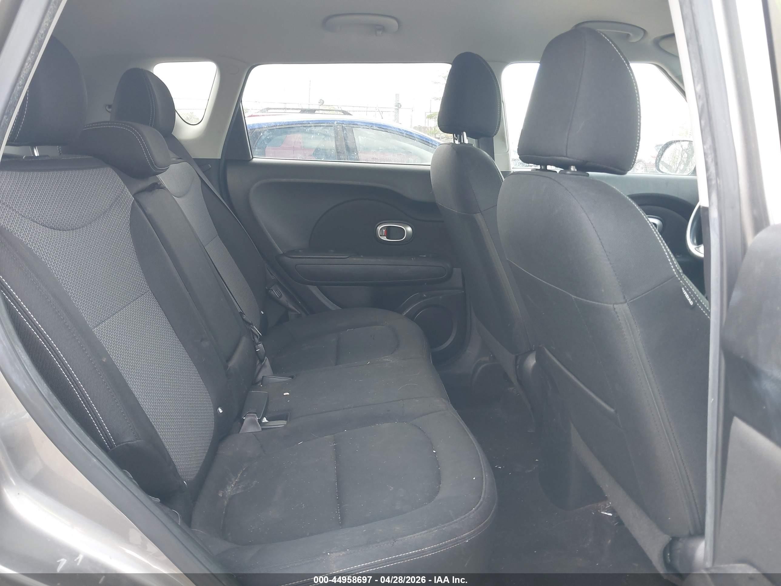 2017 Kia Soul + Gray vin: KNDJP3A56H7429481