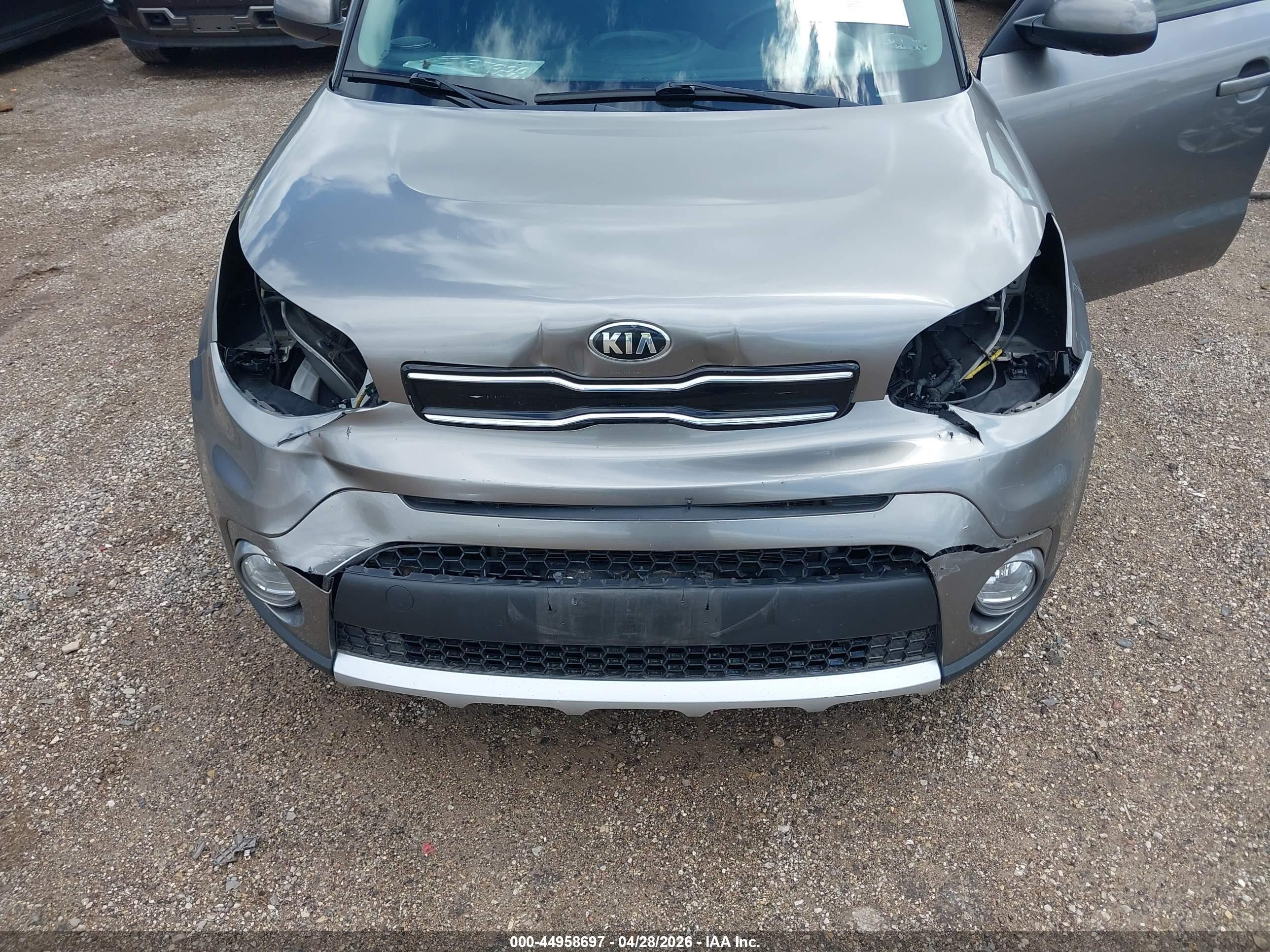 2017 Kia Soul + Gray vin: KNDJP3A56H7429481