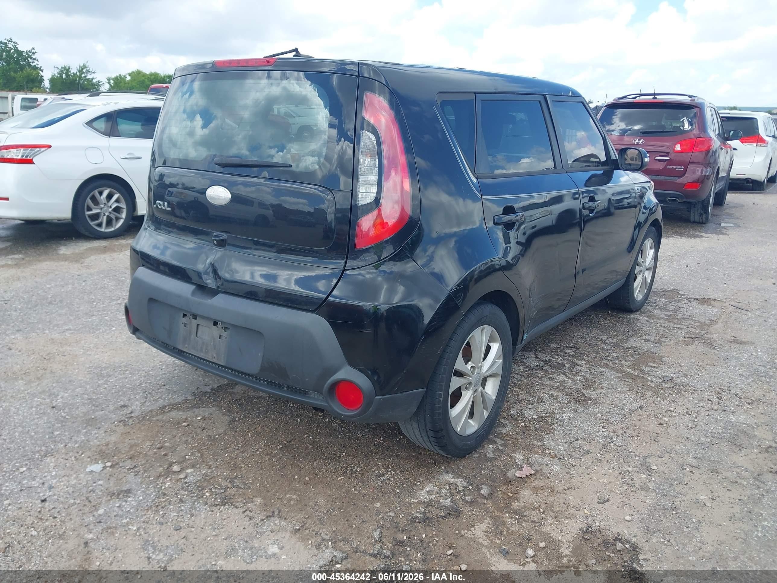 2014 Kia Soul + Black vin: KNDJP3A57E7019946