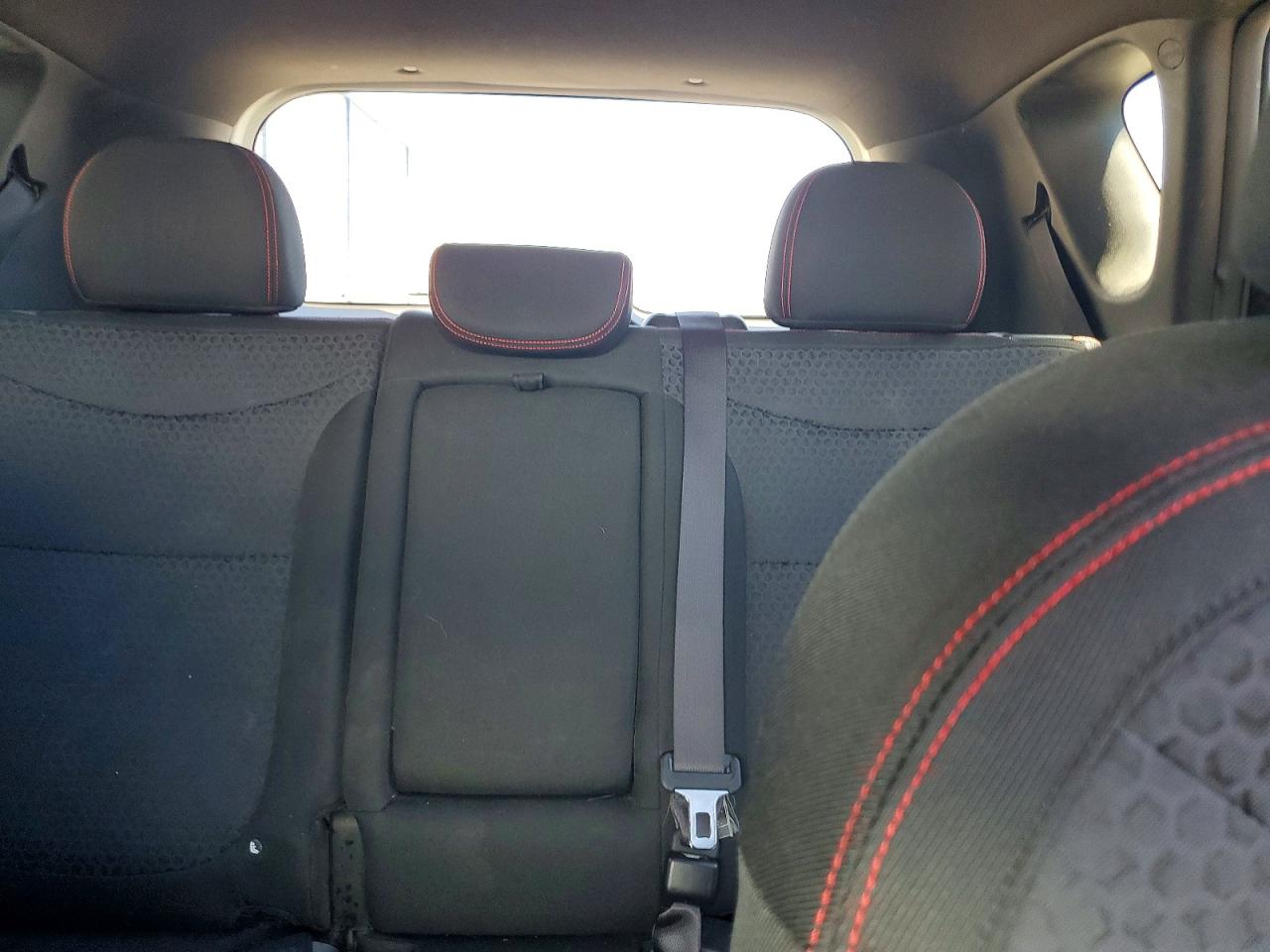 2014 Kia Soul + White vin: KNDJP3A57E7021941