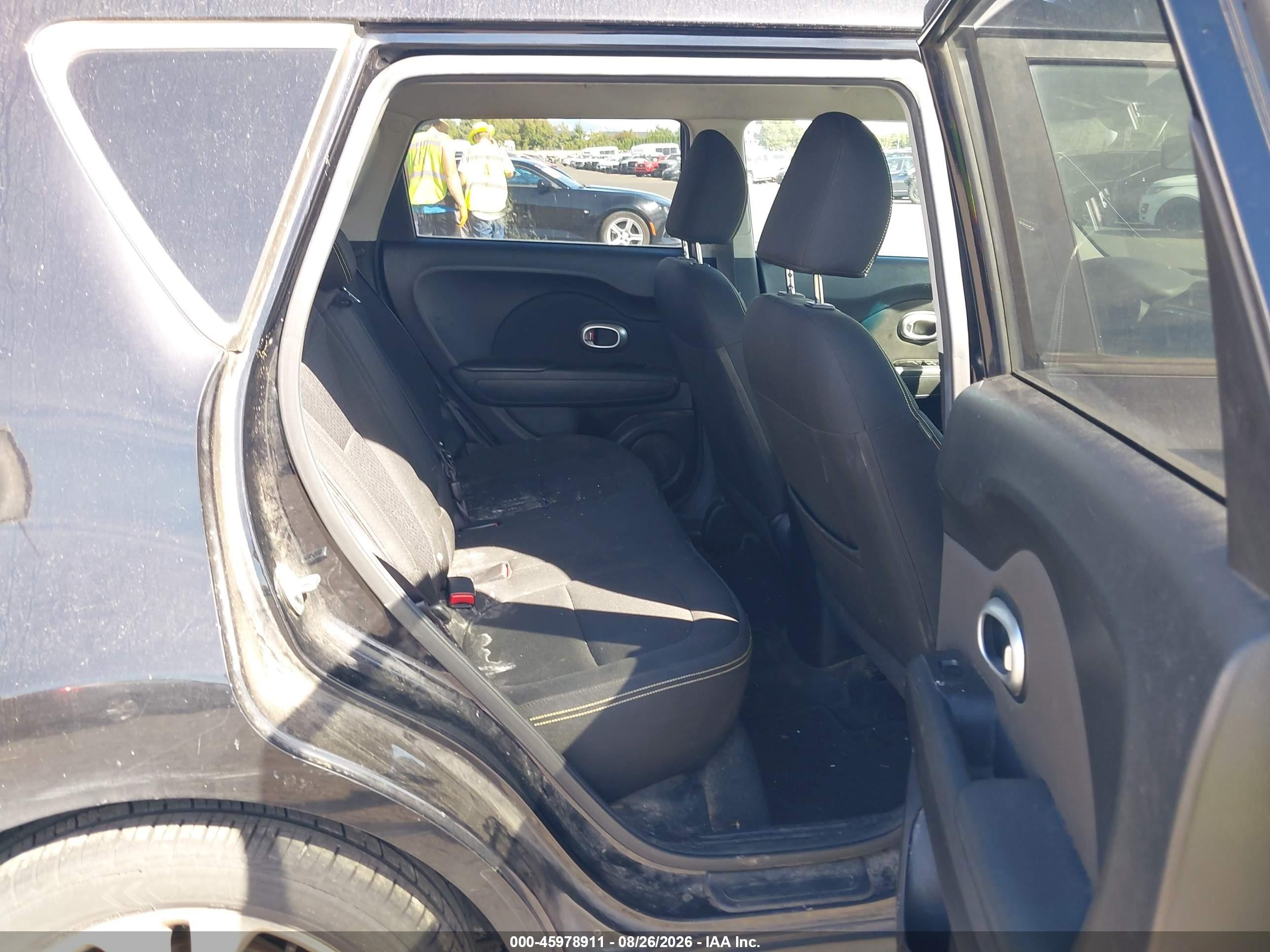 2014 Kia Soul + Black vin: KNDJP3A57E7068290