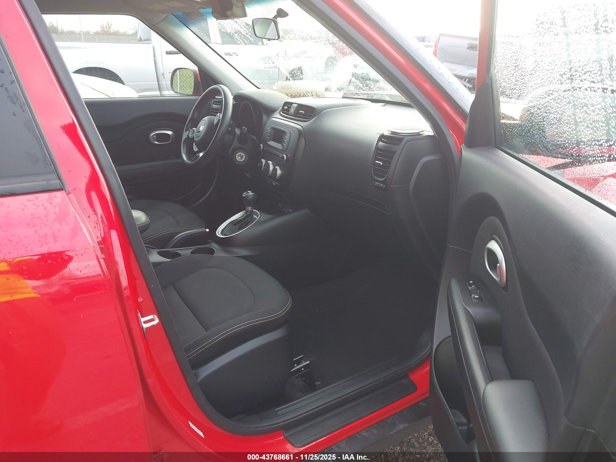 2014 Kia Soul + Красный vin: KNDJP3A57E7705792