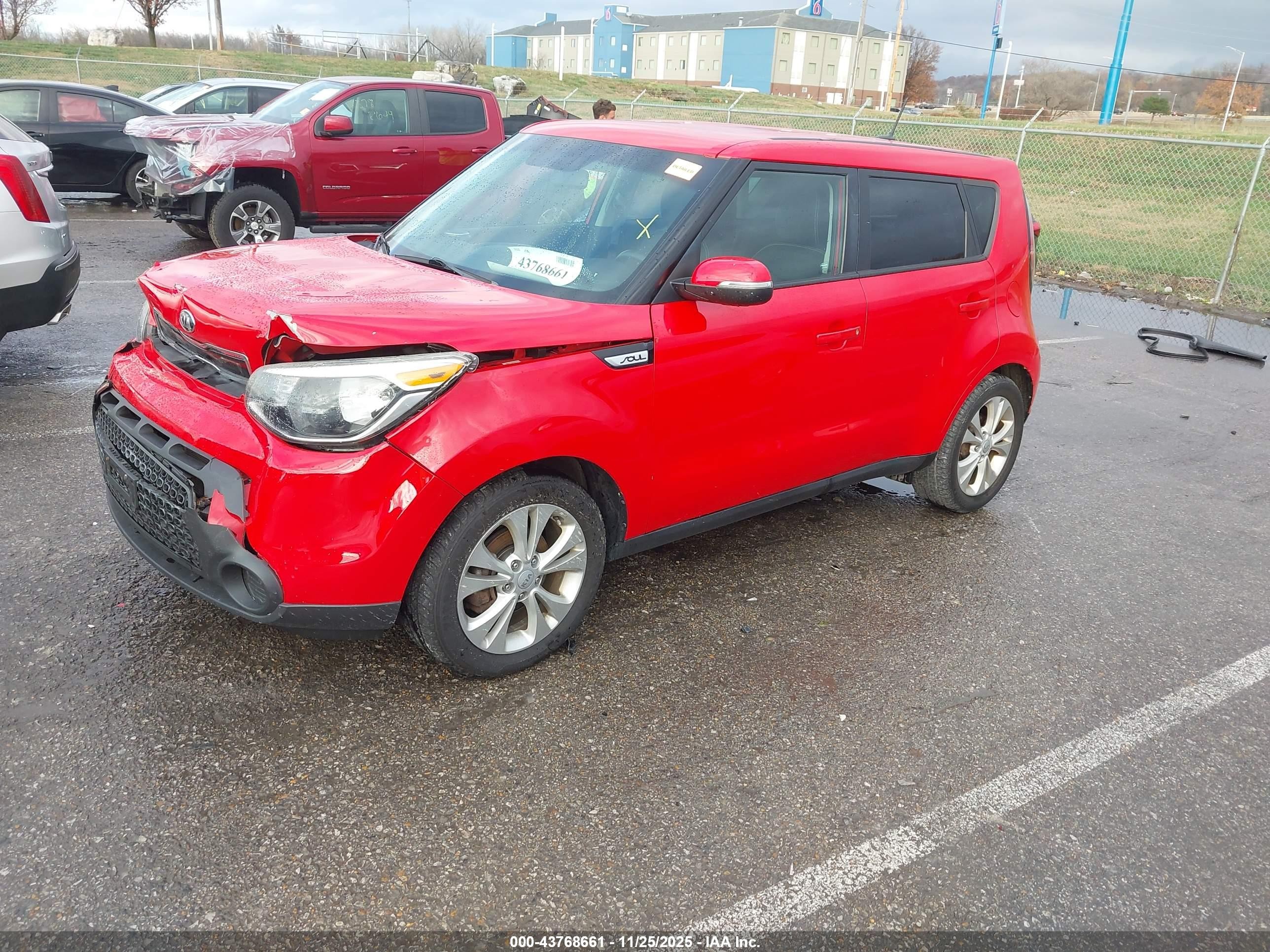2014 Kia Soul + Красный vin: KNDJP3A57E7705792