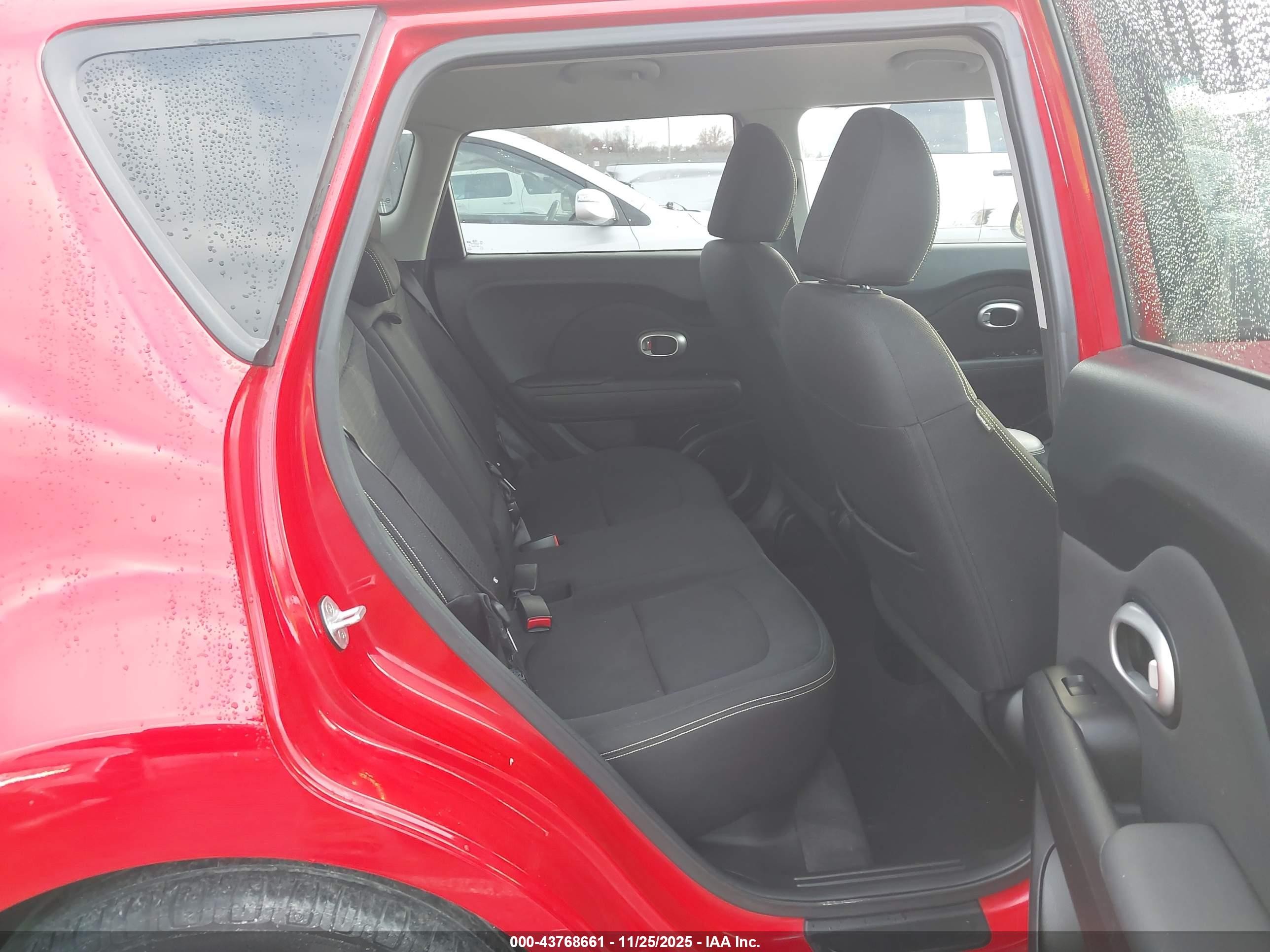 2014 Kia Soul + Красный vin: KNDJP3A57E7705792