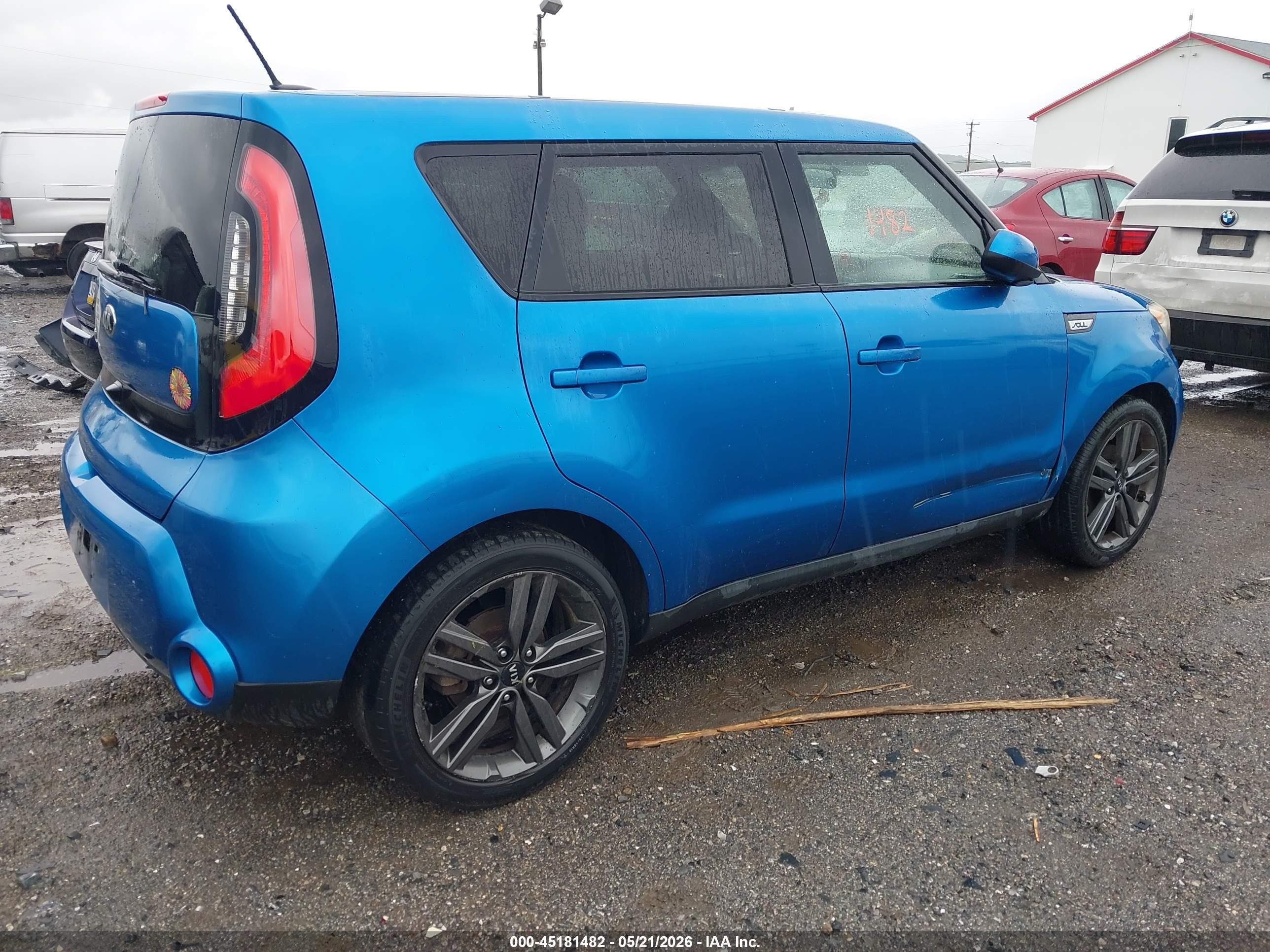 2015 Kia Soul + Blue vin: KNDJP3A57F7149291