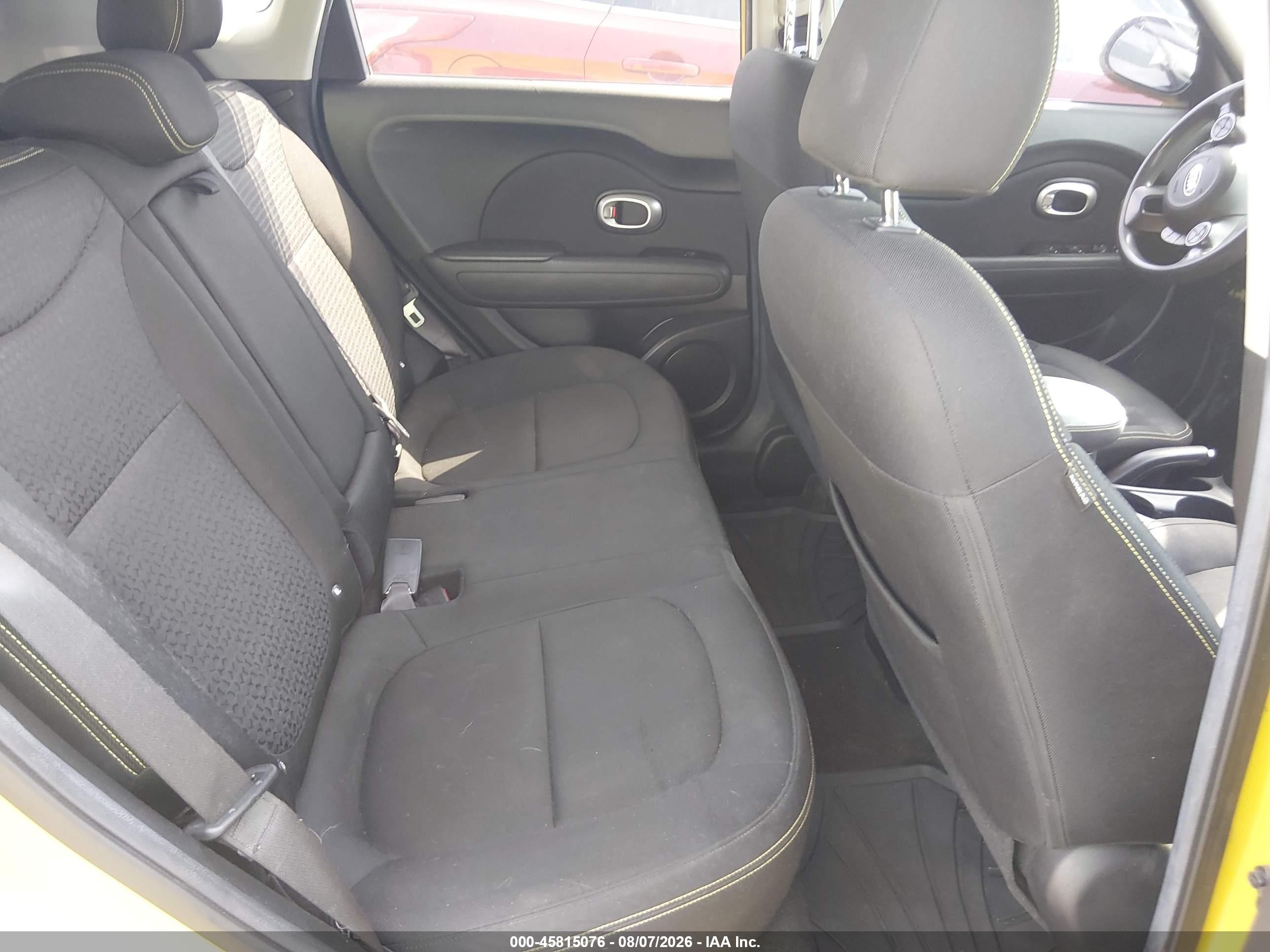 2015 Kia Soul + Yellow vin: KNDJP3A57F7154779