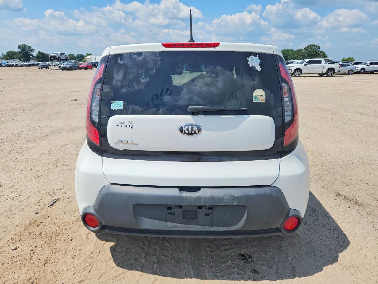 2015 Kia Soul + Белый vin: KNDJP3A57F7163255