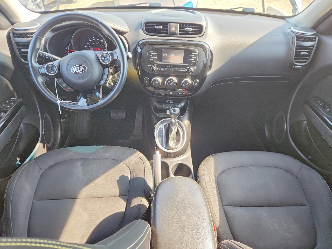 2015 Kia Soul + Blue vin: KNDJP3A57F7196028
