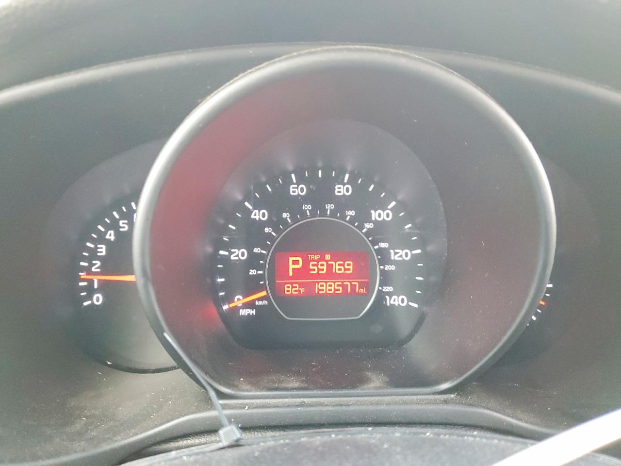 2015 Kia Soul + Charcoal vin: KNDJP3A57F7202958