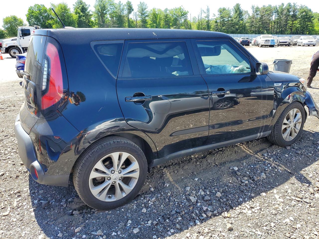 2015 Kia Soul + Black vin: KNDJP3A57F7204094