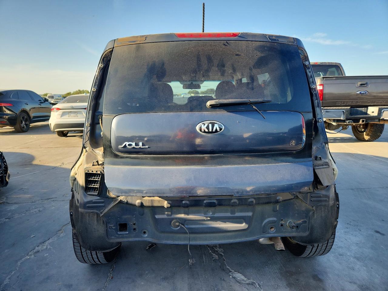 2015 Kia Soul + Blue vin: KNDJP3A57F7229108
