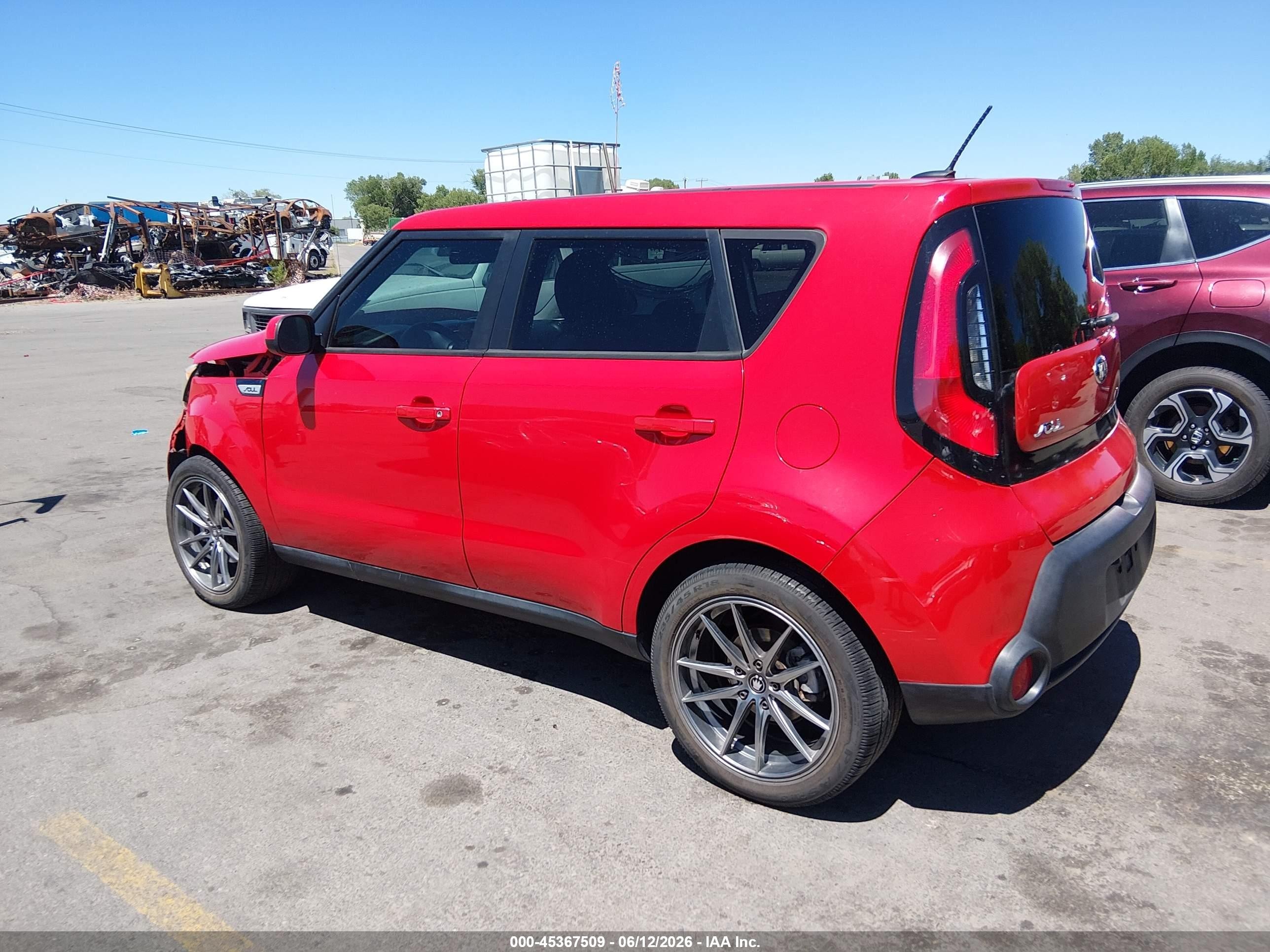 2015 Kia Soul + Red vin: KNDJP3A57F7750779