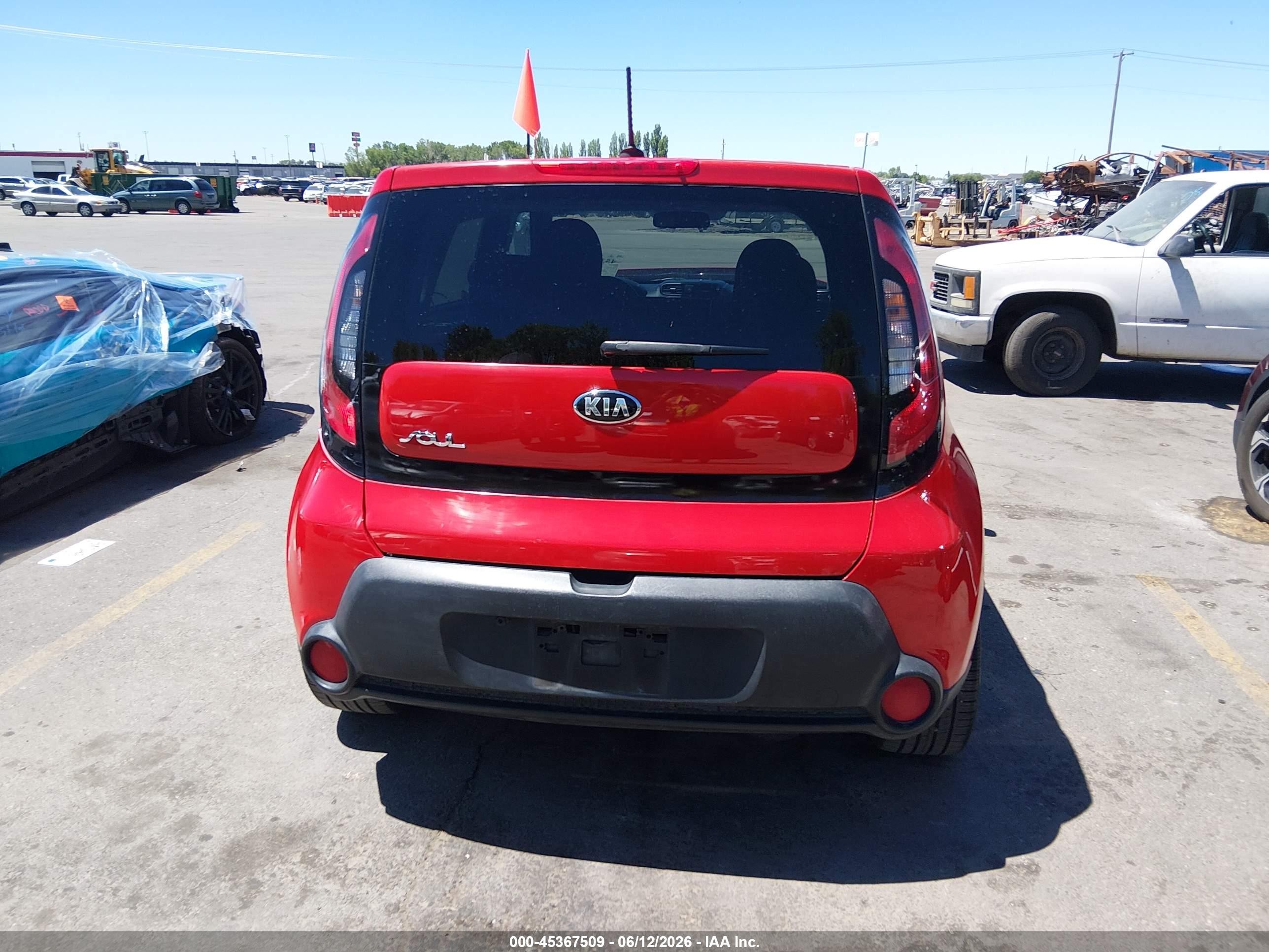 2015 Kia Soul + Red vin: KNDJP3A57F7750779