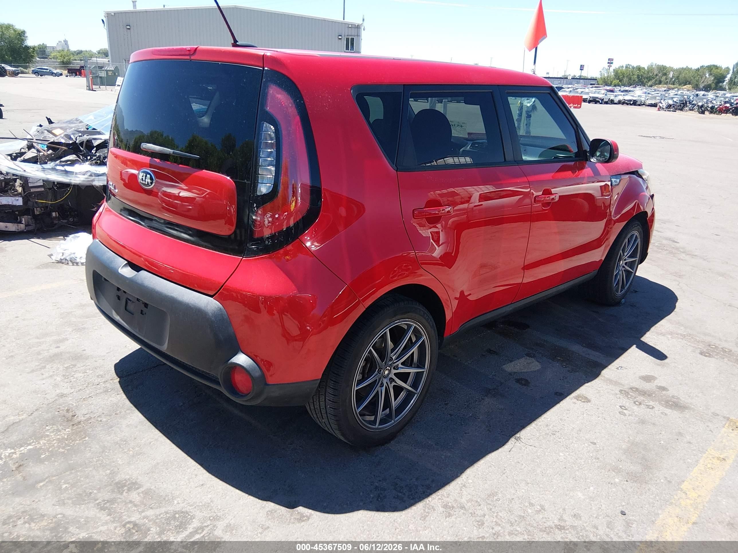 2015 Kia Soul + Red vin: KNDJP3A57F7750779