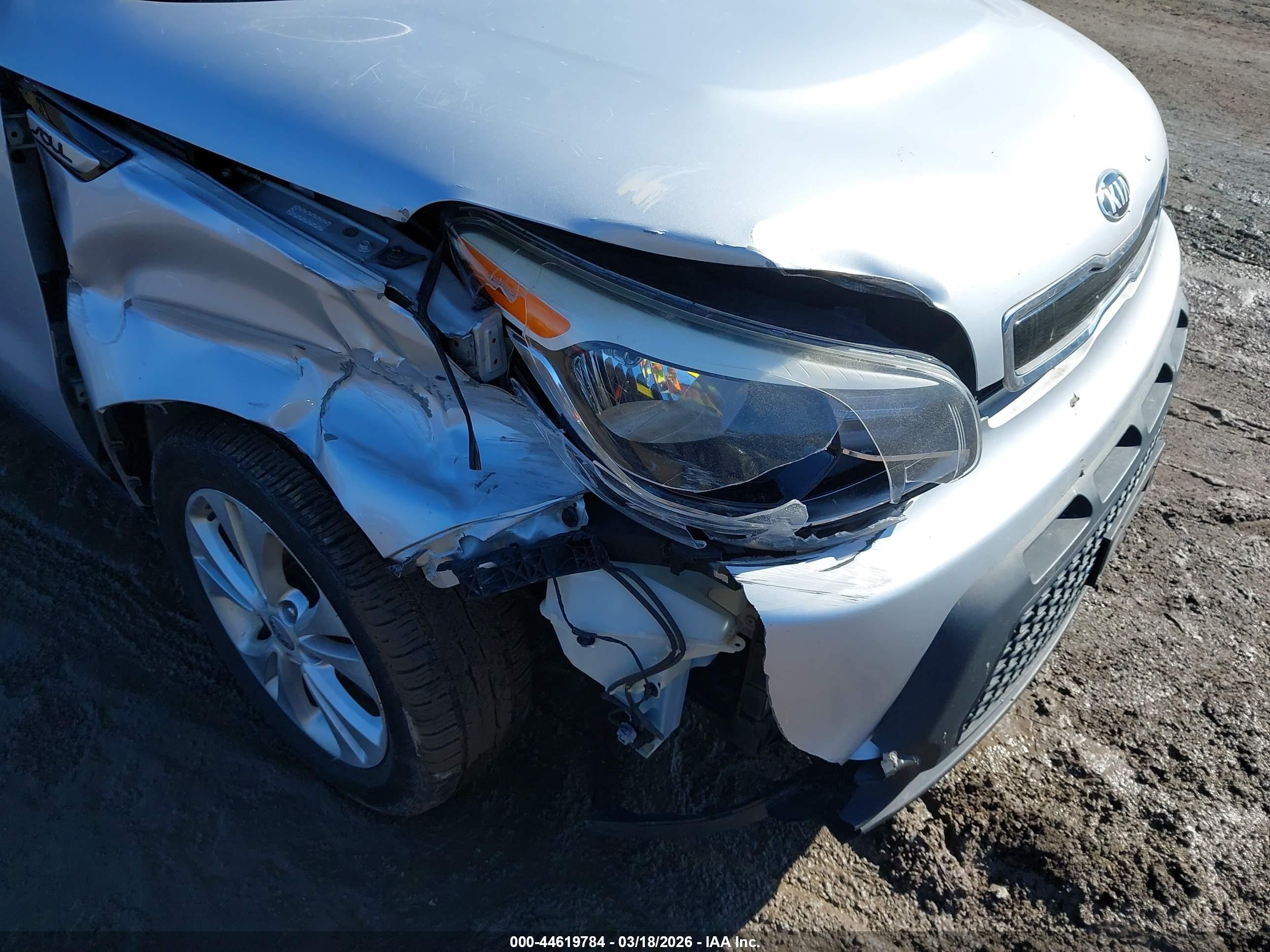 2015 Kia Soul + Серебряный vin: KNDJP3A57F7761233