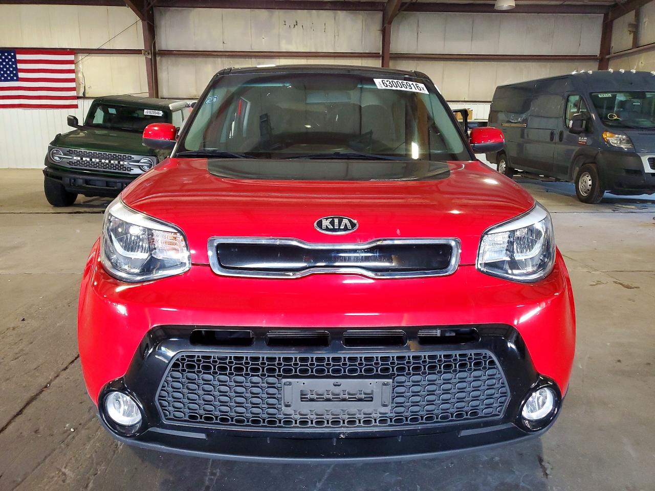 2015 Kia Soul + Red vin: KNDJP3A57F7782017