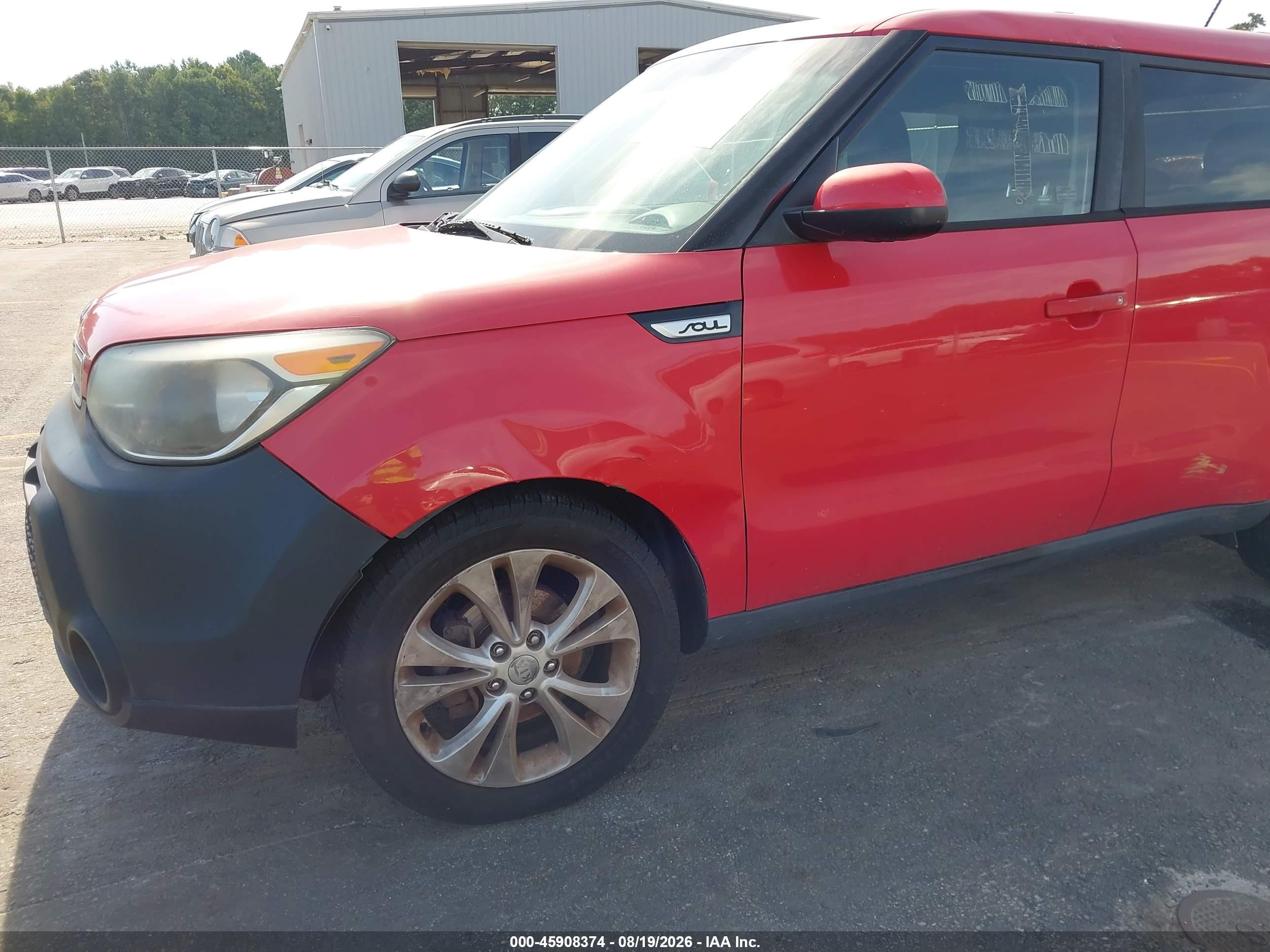 2015 Kia Soul + Red vin: KNDJP3A57F7799237