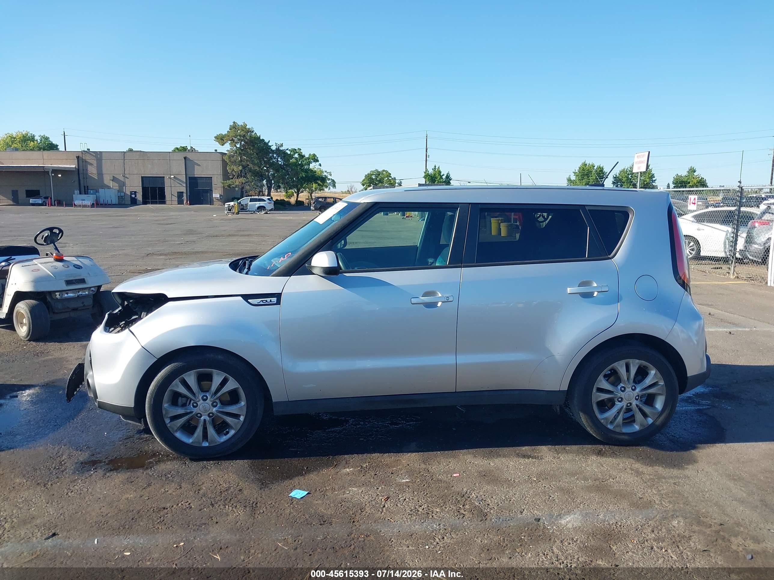 2015 Kia Soul + Silver vin: KNDJP3A57F7802203