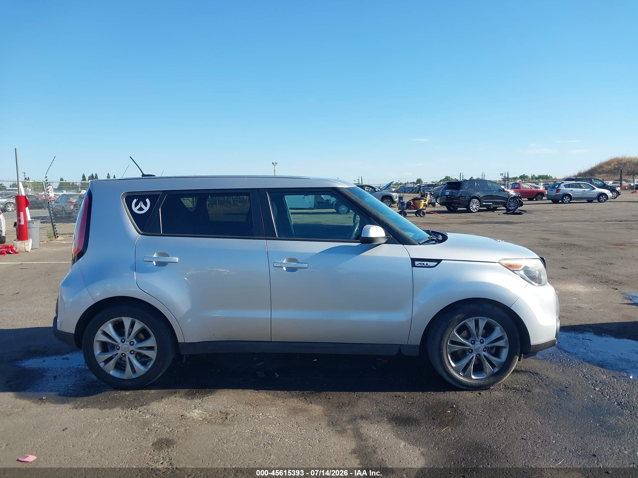 2015 Kia Soul + Silver vin: KNDJP3A57F7802203