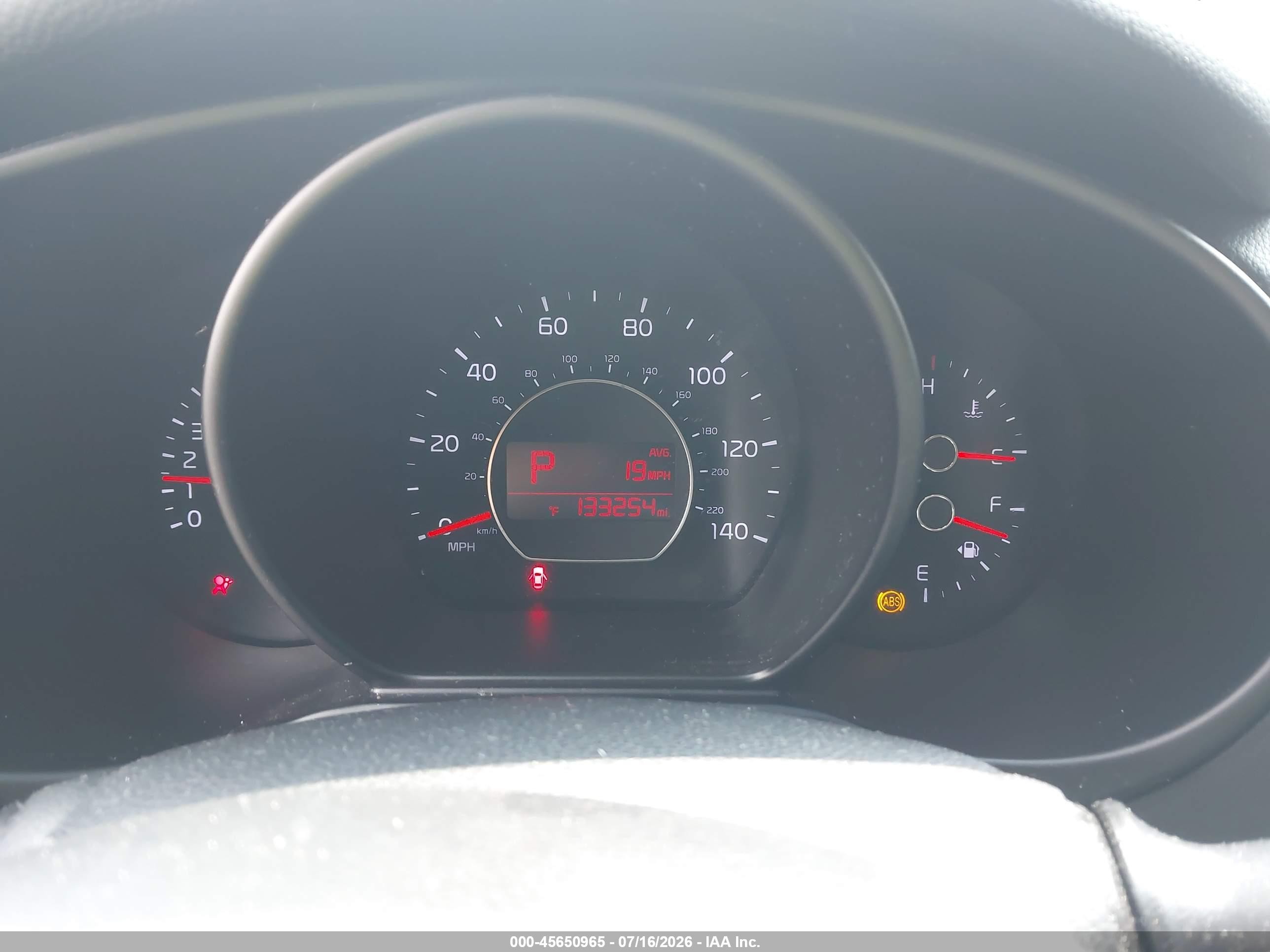 2015 Kia Soul + Red vin: KNDJP3A57F7802296