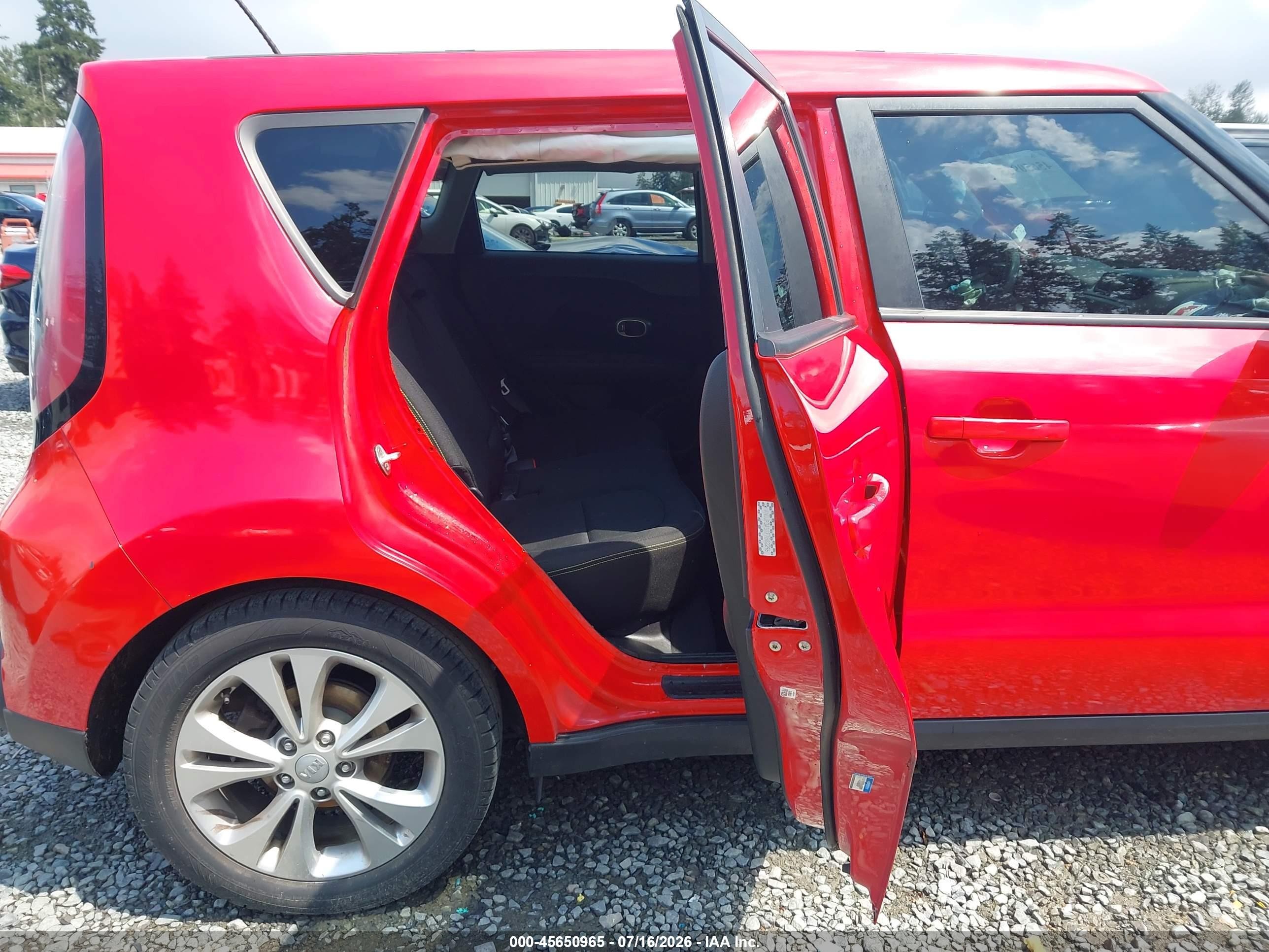 2015 Kia Soul + Red vin: KNDJP3A57F7802296