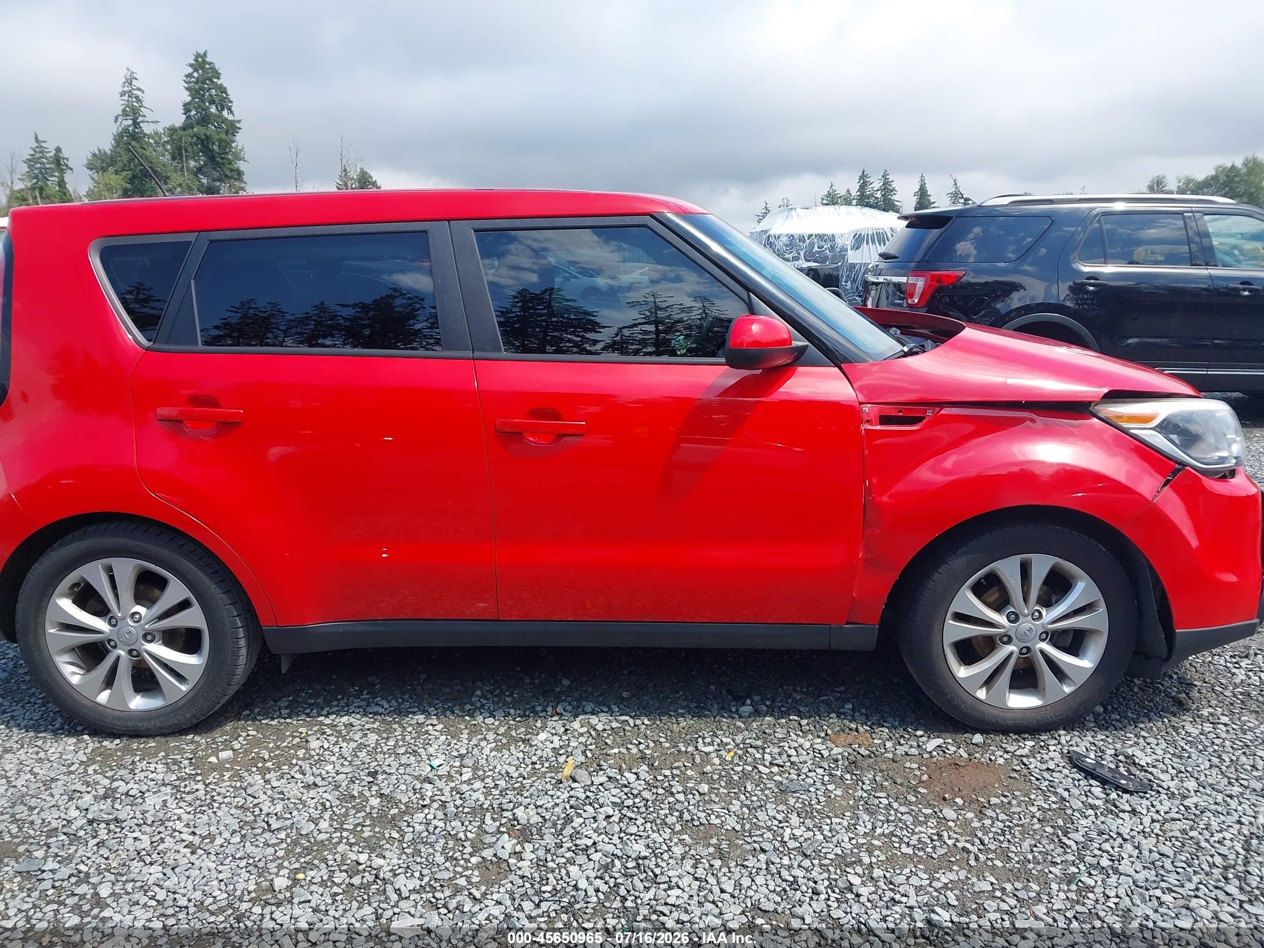 2015 Kia Soul + Red vin: KNDJP3A57F7802296