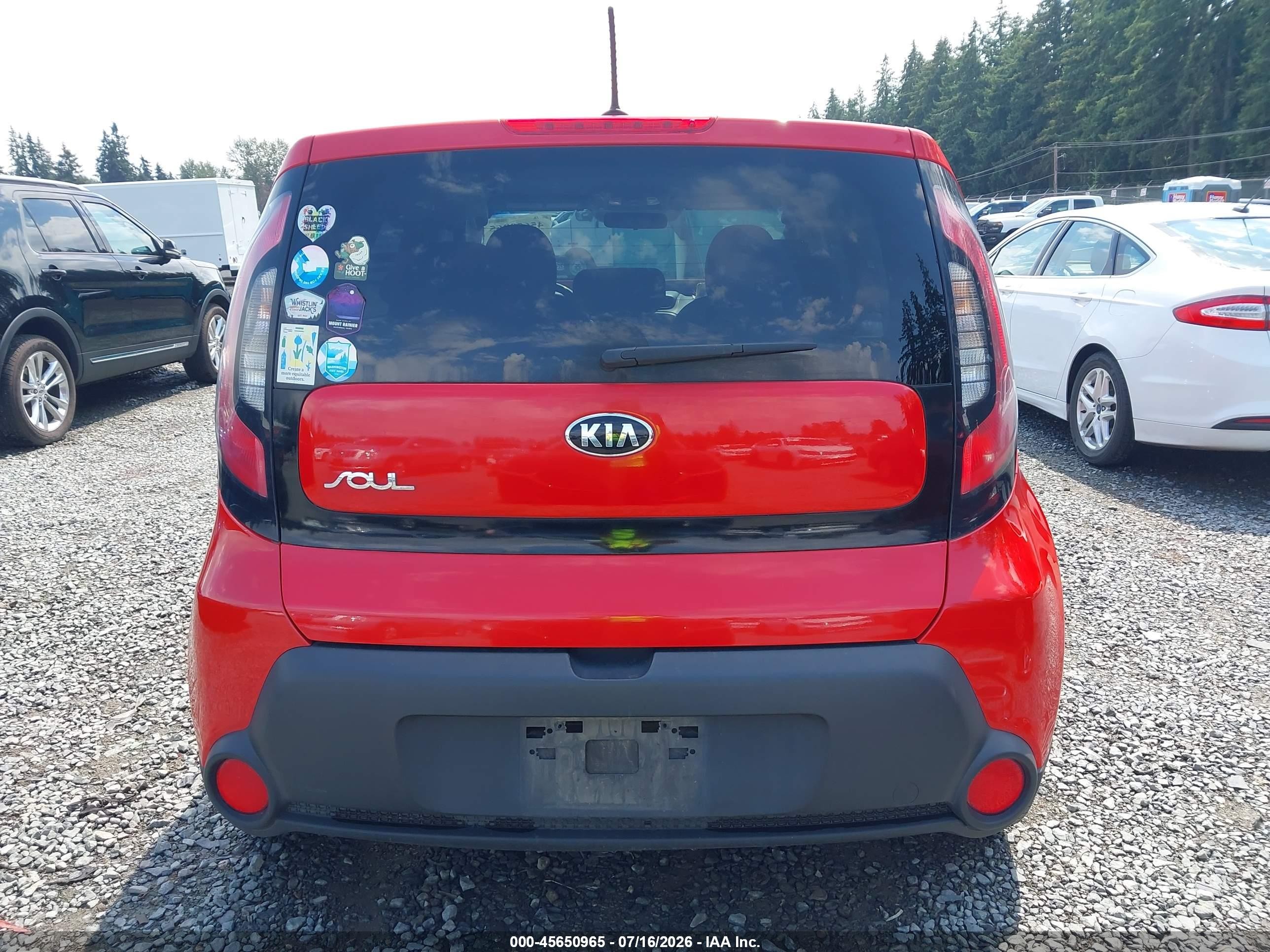 2015 Kia Soul + Red vin: KNDJP3A57F7802296