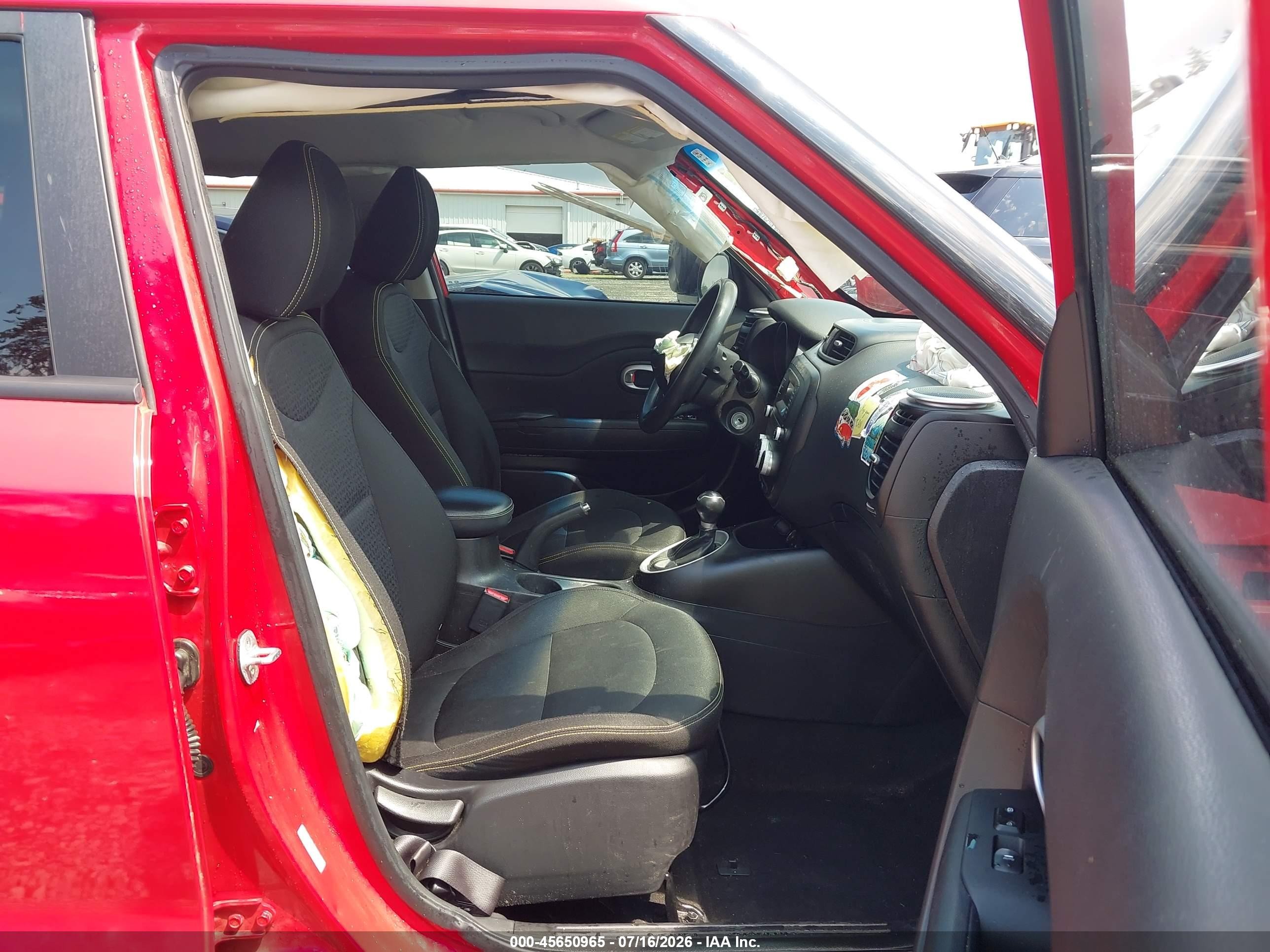 2015 Kia Soul + Red vin: KNDJP3A57F7802296