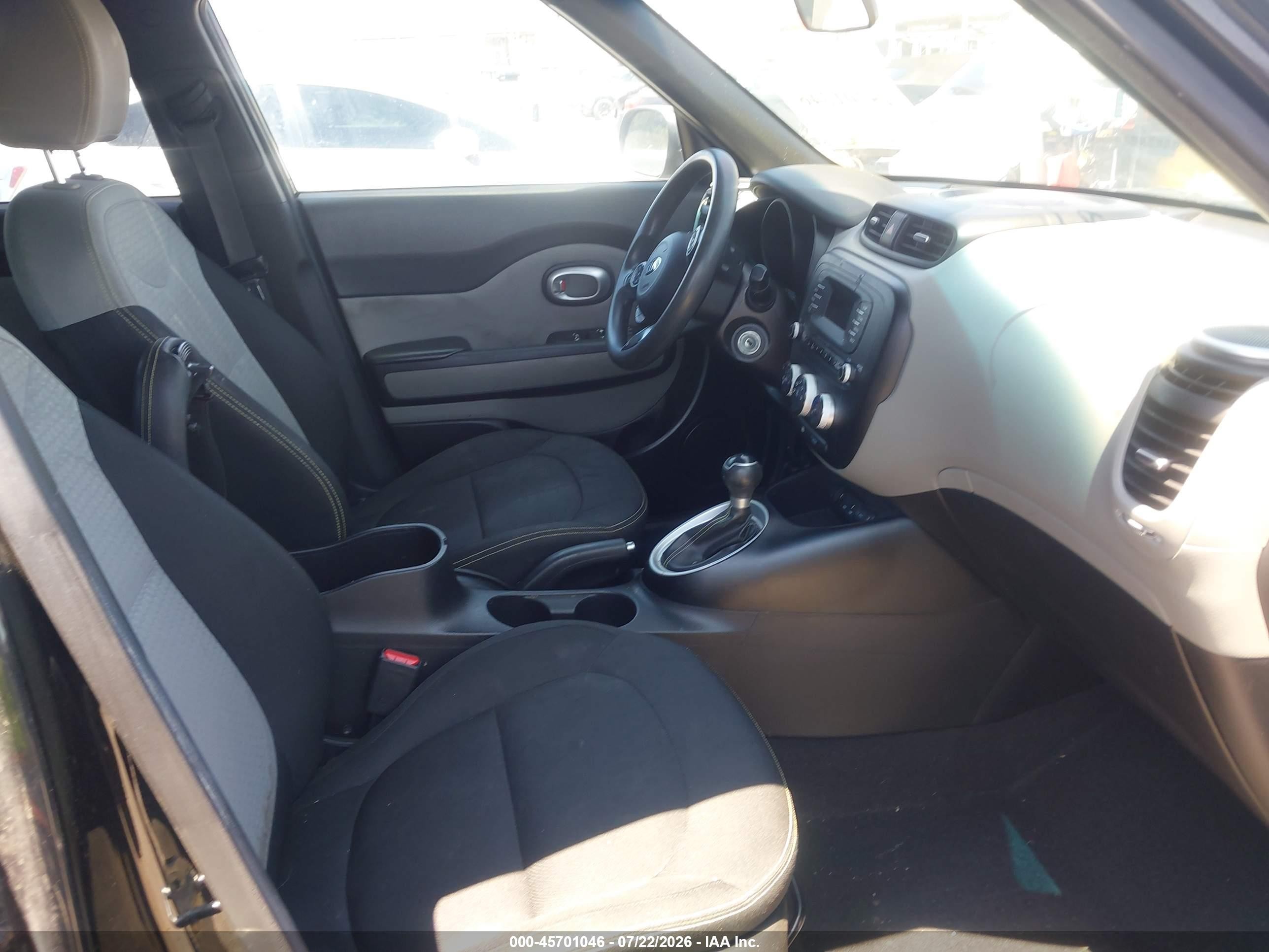 2014 Kia Soul + Black vin: KNDJP3A58E7047772