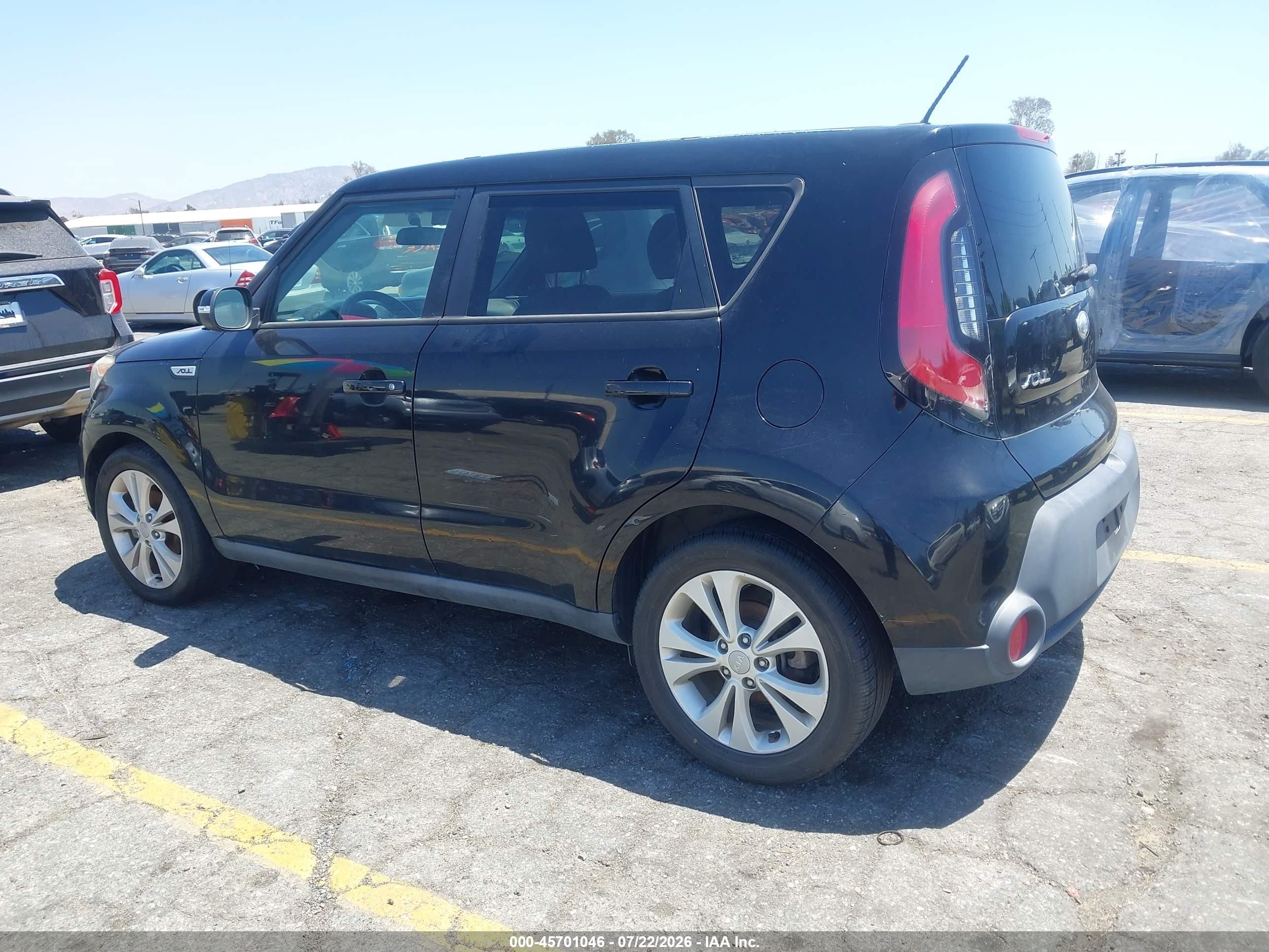 2014 Kia Soul + Black vin: KNDJP3A58E7047772