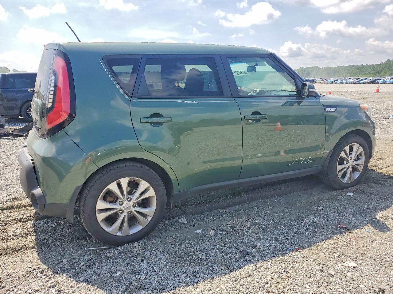 2014 Kia Soul + Green vin: KNDJP3A58E7052549