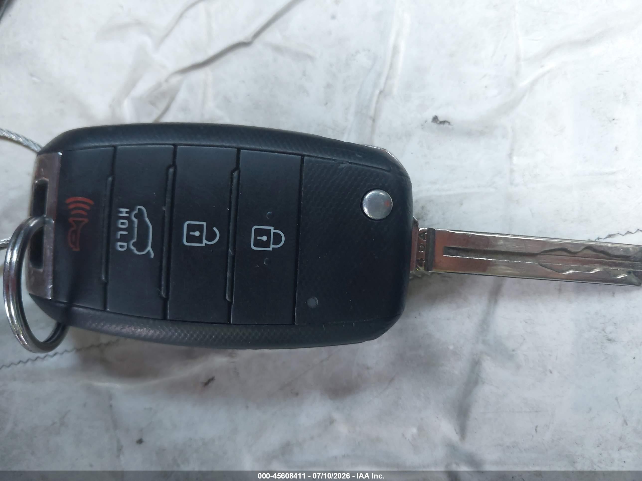 2014 Kia Soul + White vin: KNDJP3A58E7746089