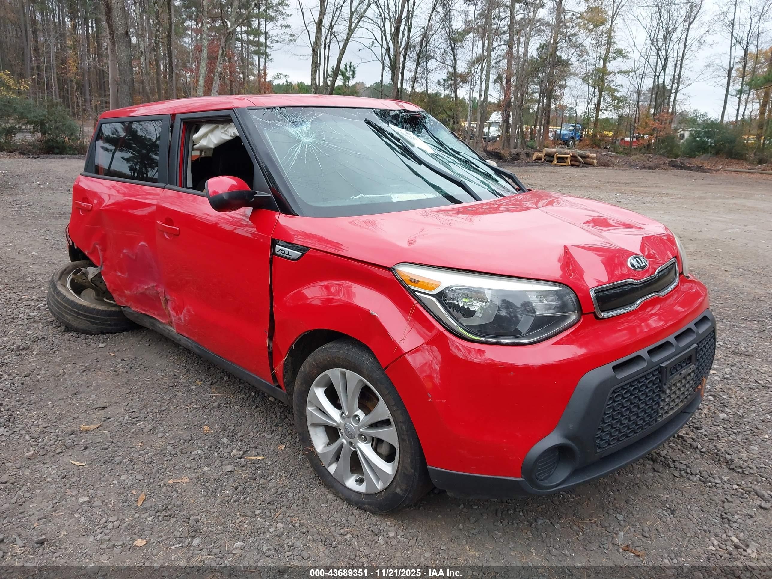 2015 Kia Soul + Red vin: KNDJP3A58F7790076