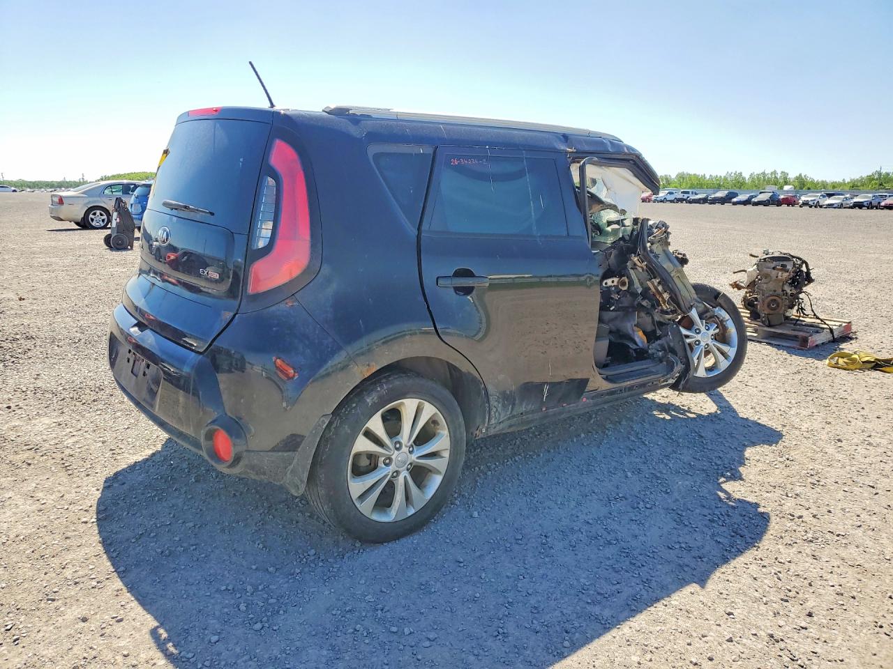 2015 Kia Soul + Black vin: KNDJP3A58F7797075
