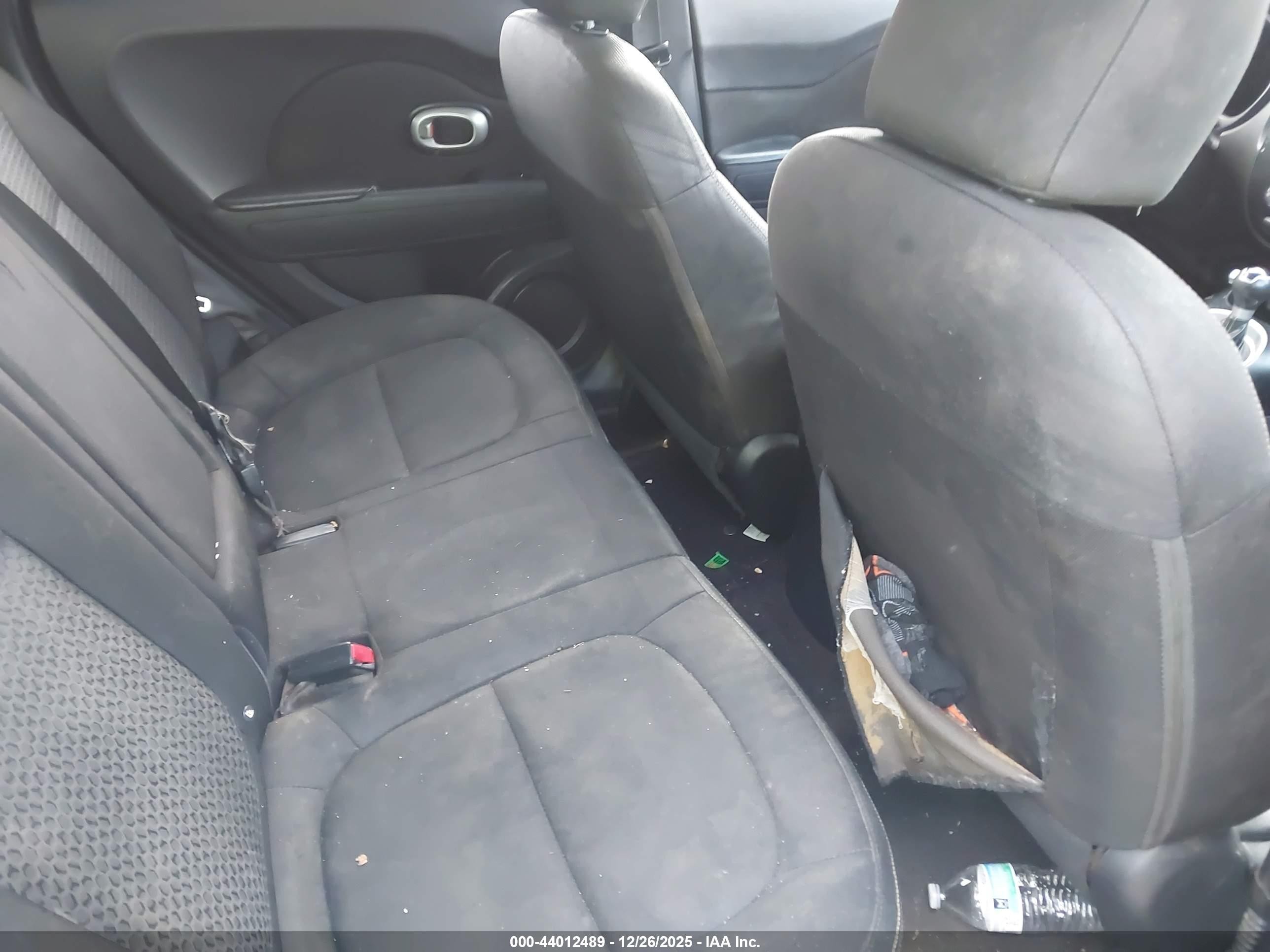 2015 Kia Soul + Green vin: KNDJP3A58F7816482