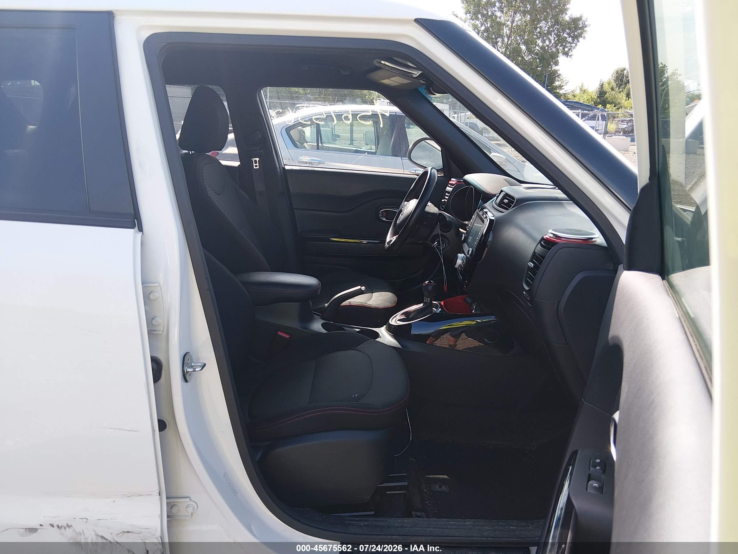 2014 Kia Soul + White vin: KNDJP3A59E7028339