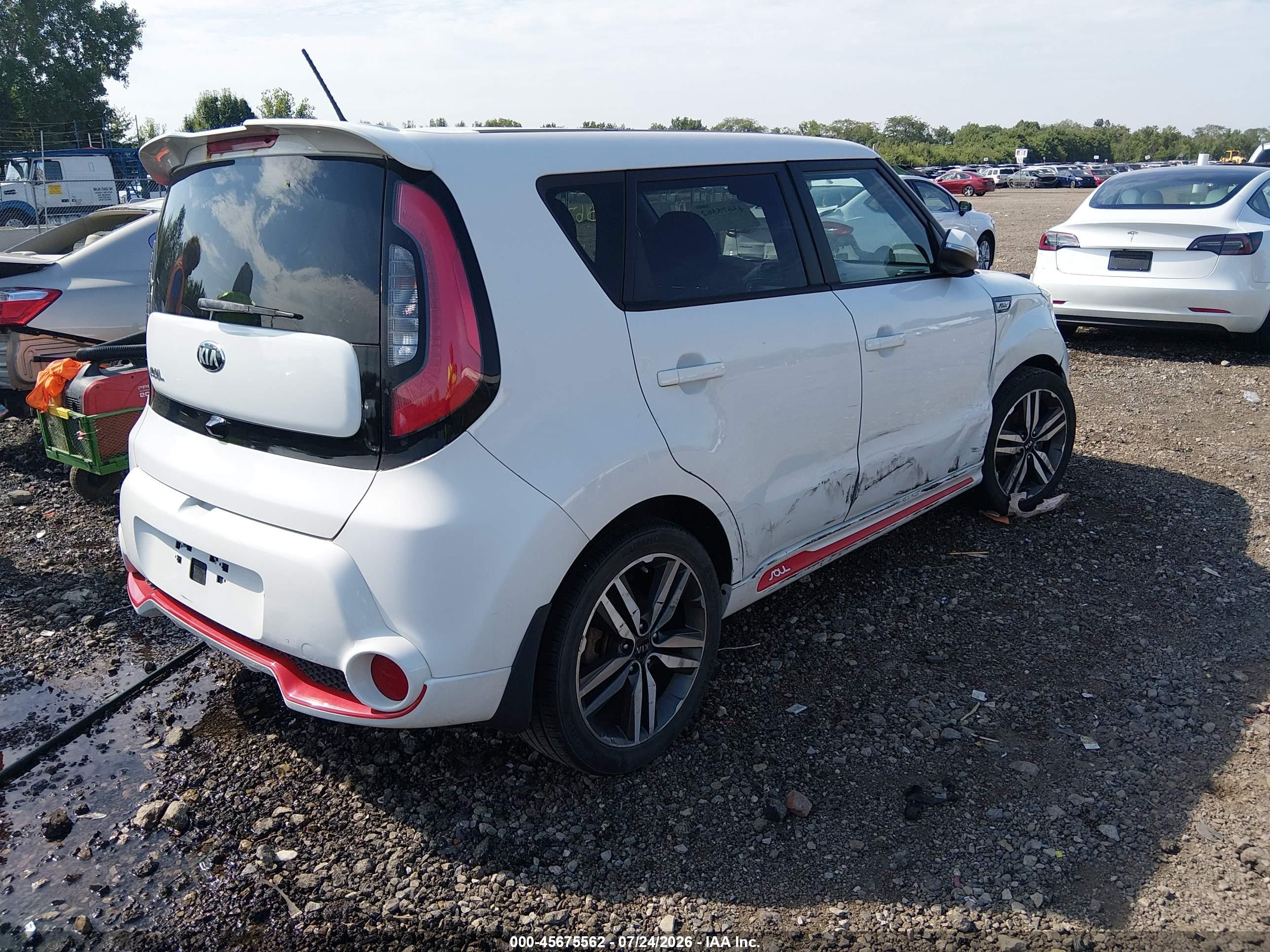2014 Kia Soul + White vin: KNDJP3A59E7028339